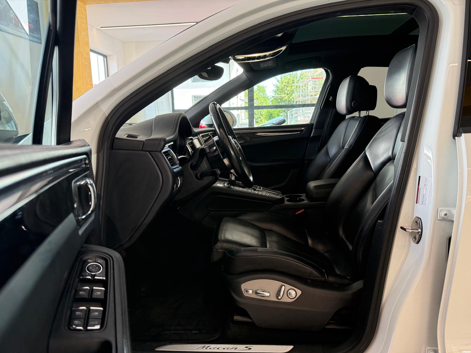 PORSCHE Macan S PDK-image-10