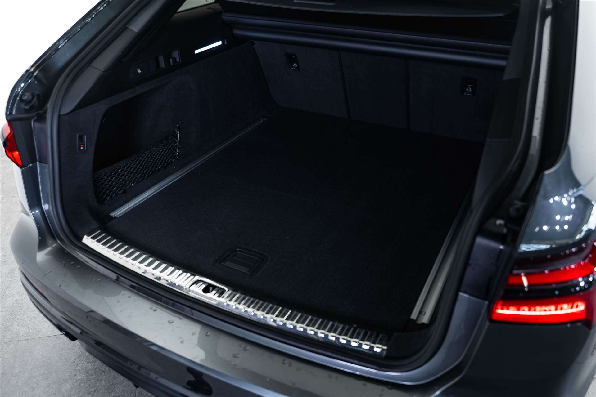 AUDI A6 Avant 45 TFSI S-Line S-tronic quattro-image-5