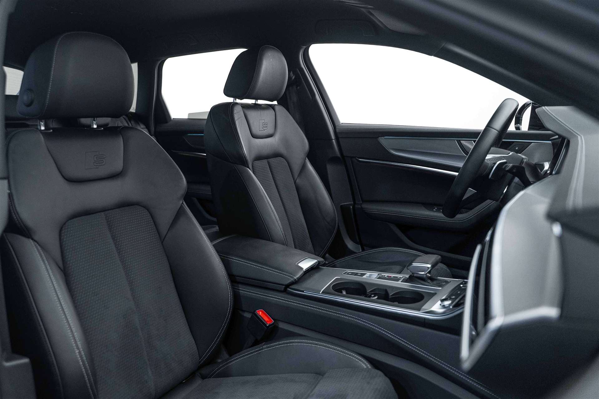 AUDI A6 Avant 45 TFSI S-Line S-tronic quattro-image-12