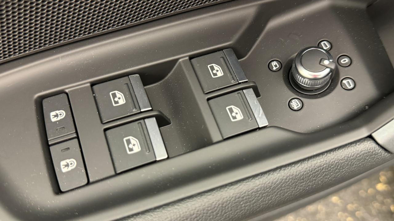 AUDI A3 Sportback 35 TFSI S line S-tronic-image-8
