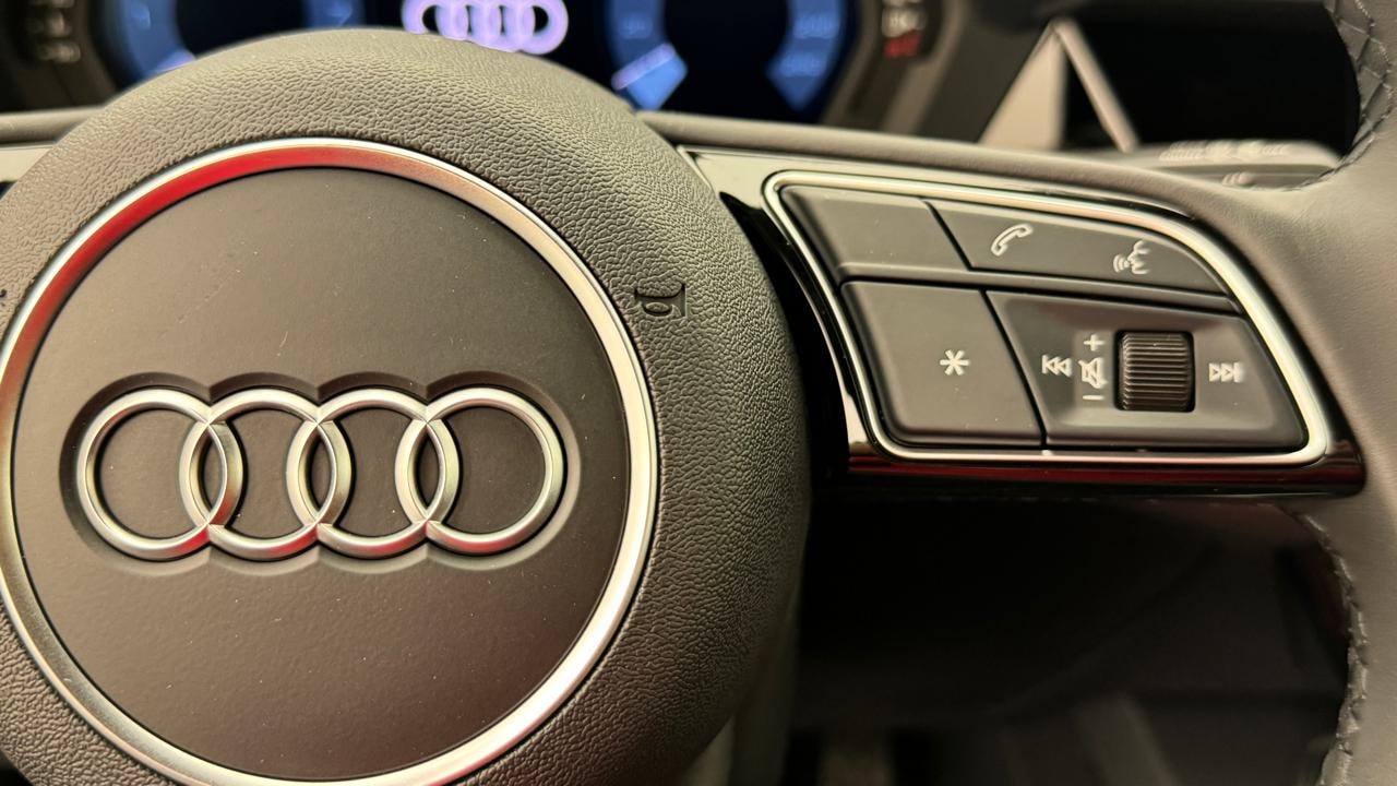 AUDI A3 Sportback 35 TFSI S line S-tronic-image-9
