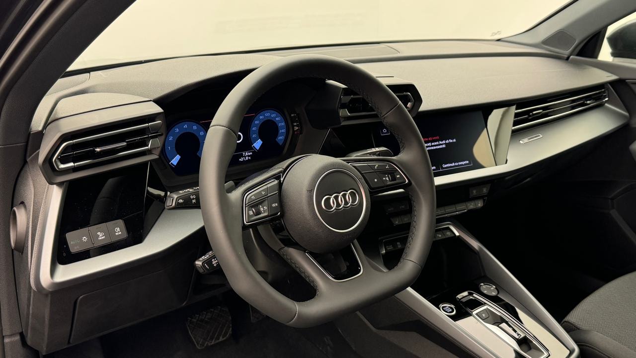 AUDI A3 Sportback 35 TFSI S line S-tronic-image-6