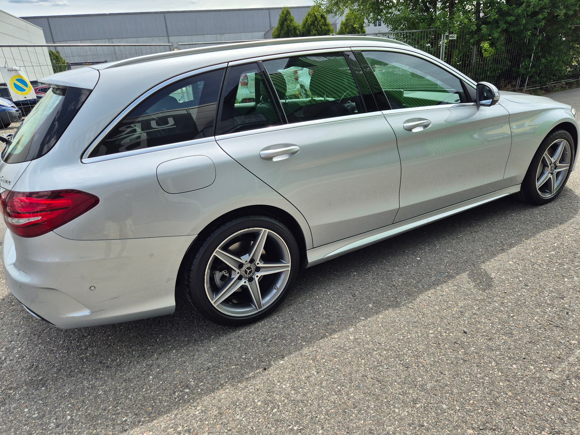 MERCEDES-BENZ C 250 d Swiss Star AMG Line 4Matic 9G-Tronic-image-4