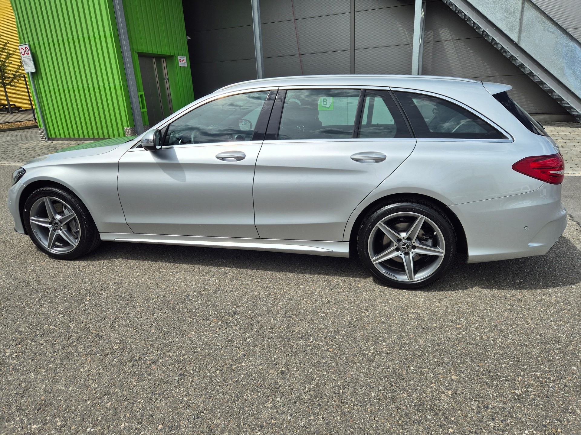 MERCEDES-BENZ C 250 d Swiss Star AMG Line 4Matic 9G-Tronic-image-7