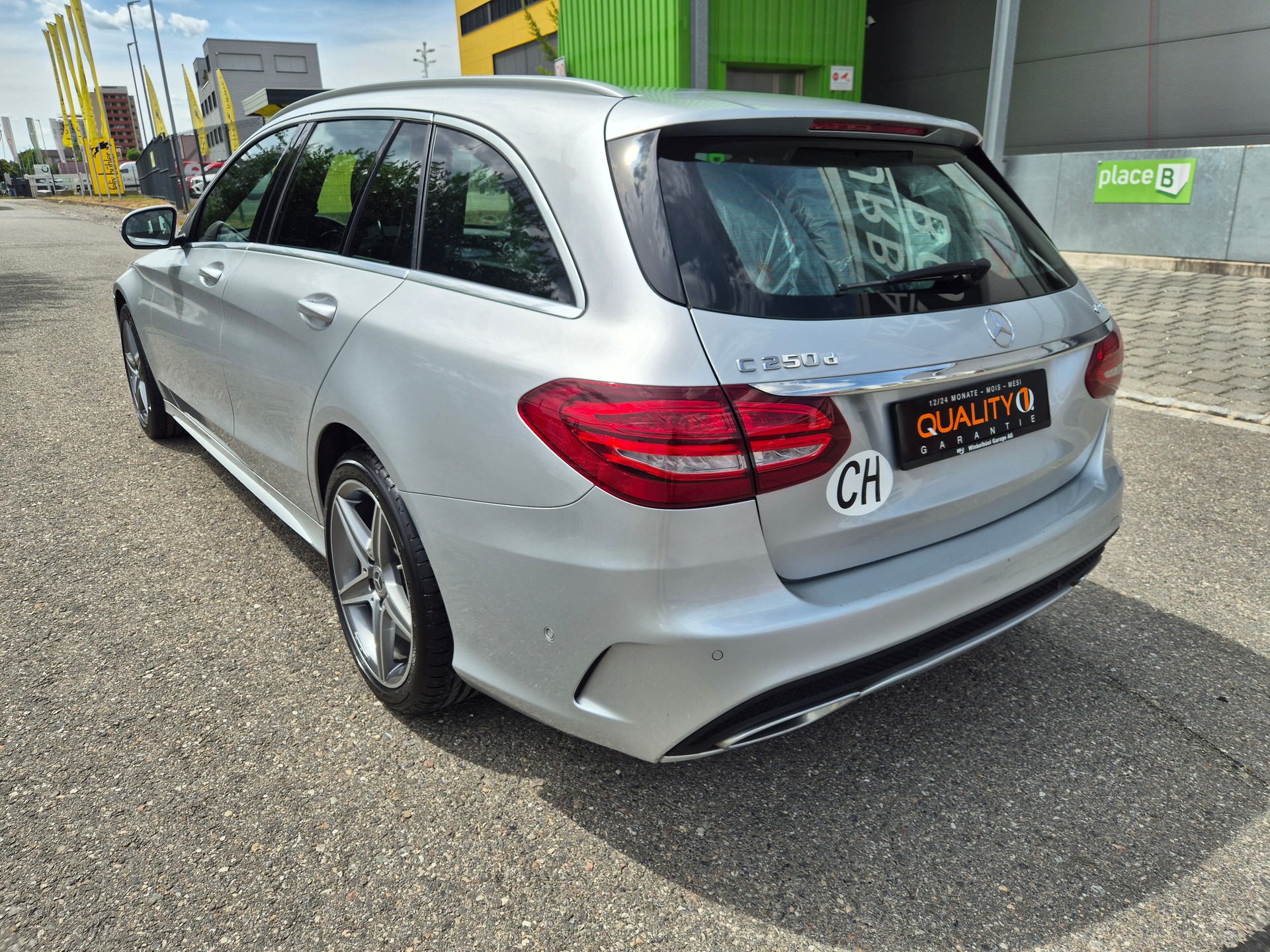MERCEDES-BENZ C 250 d Swiss Star AMG Line 4Matic 9G-Tronic-image-6