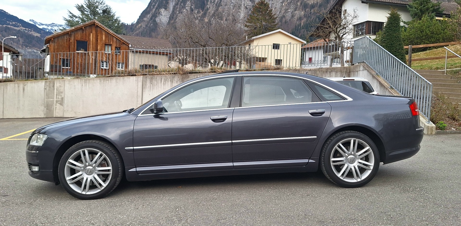 AUDI A8 L 4.2 TDI quattro tiptronic-image-8