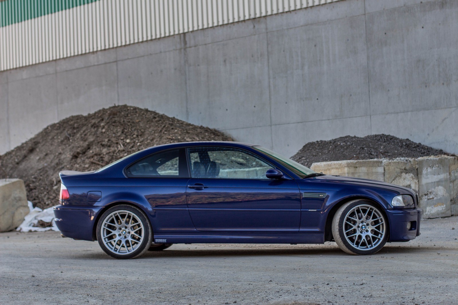 BMW M3-image-3