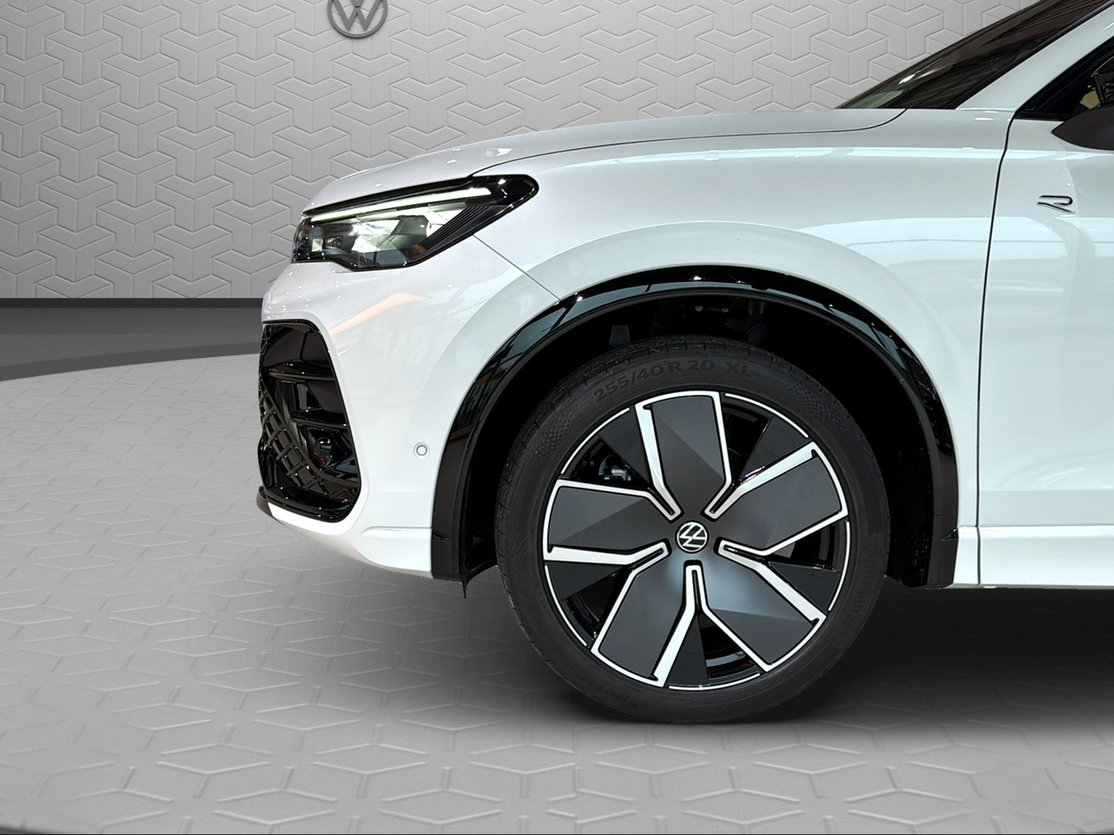 VW Tiguan 2.0 TSI United DSG 4Motion-image-5