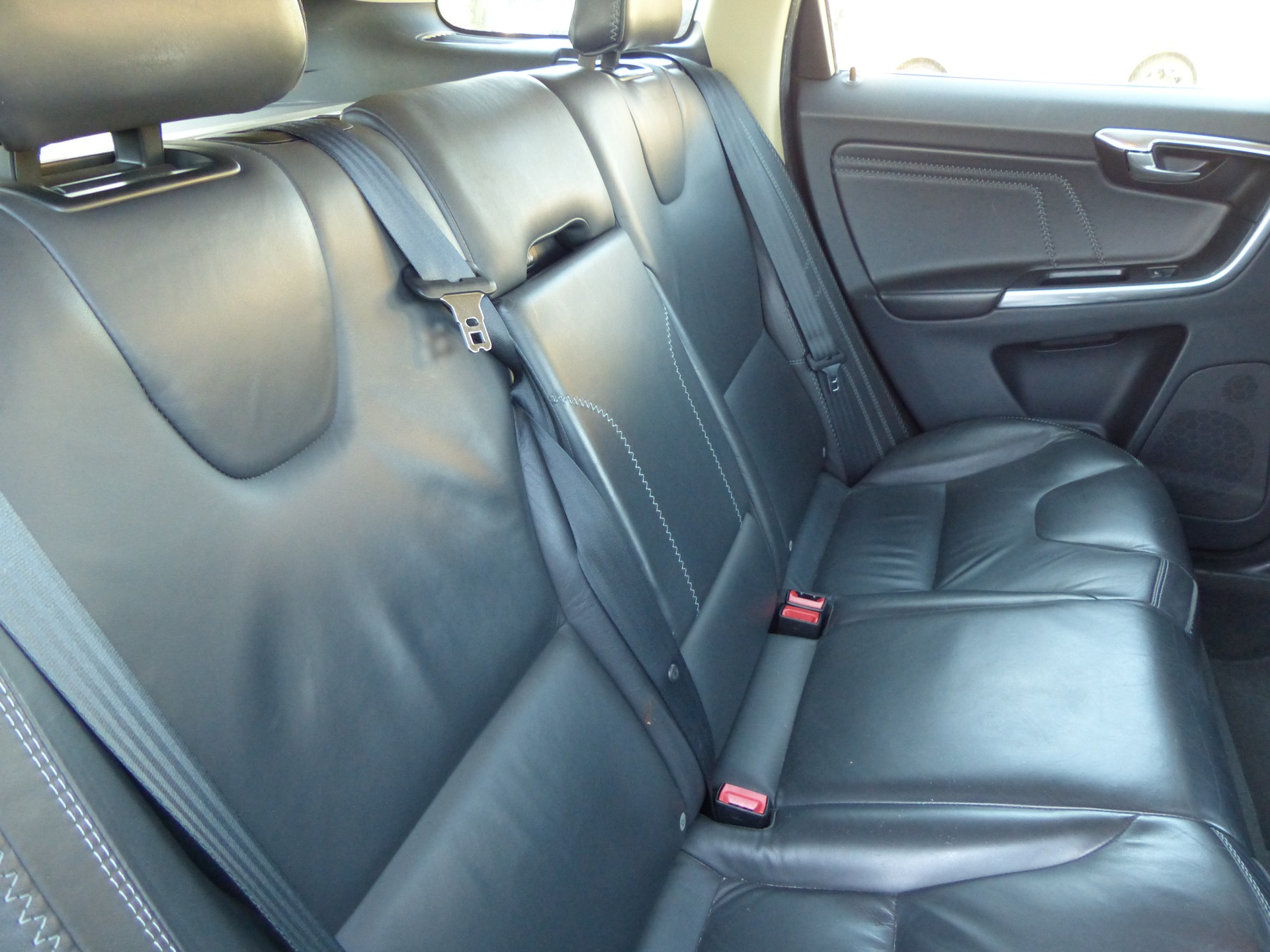 VOLVO XC60 D4 OceanRace-image-23