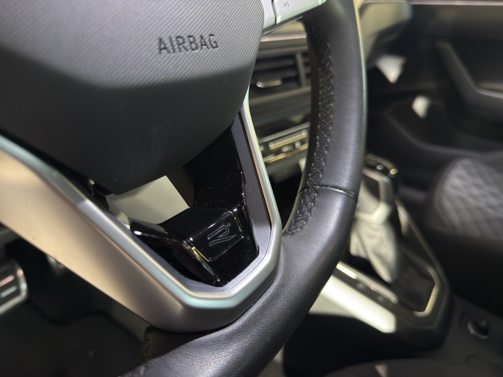 VW Polo 1.0 TSI R-Line DSG-image-15