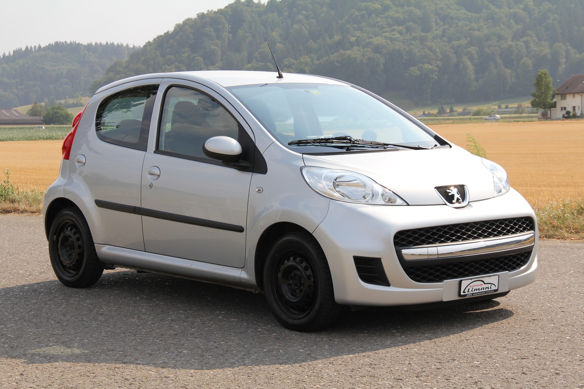 PEUGEOT 107 1.0 Swiss Edition BMP5-image-3