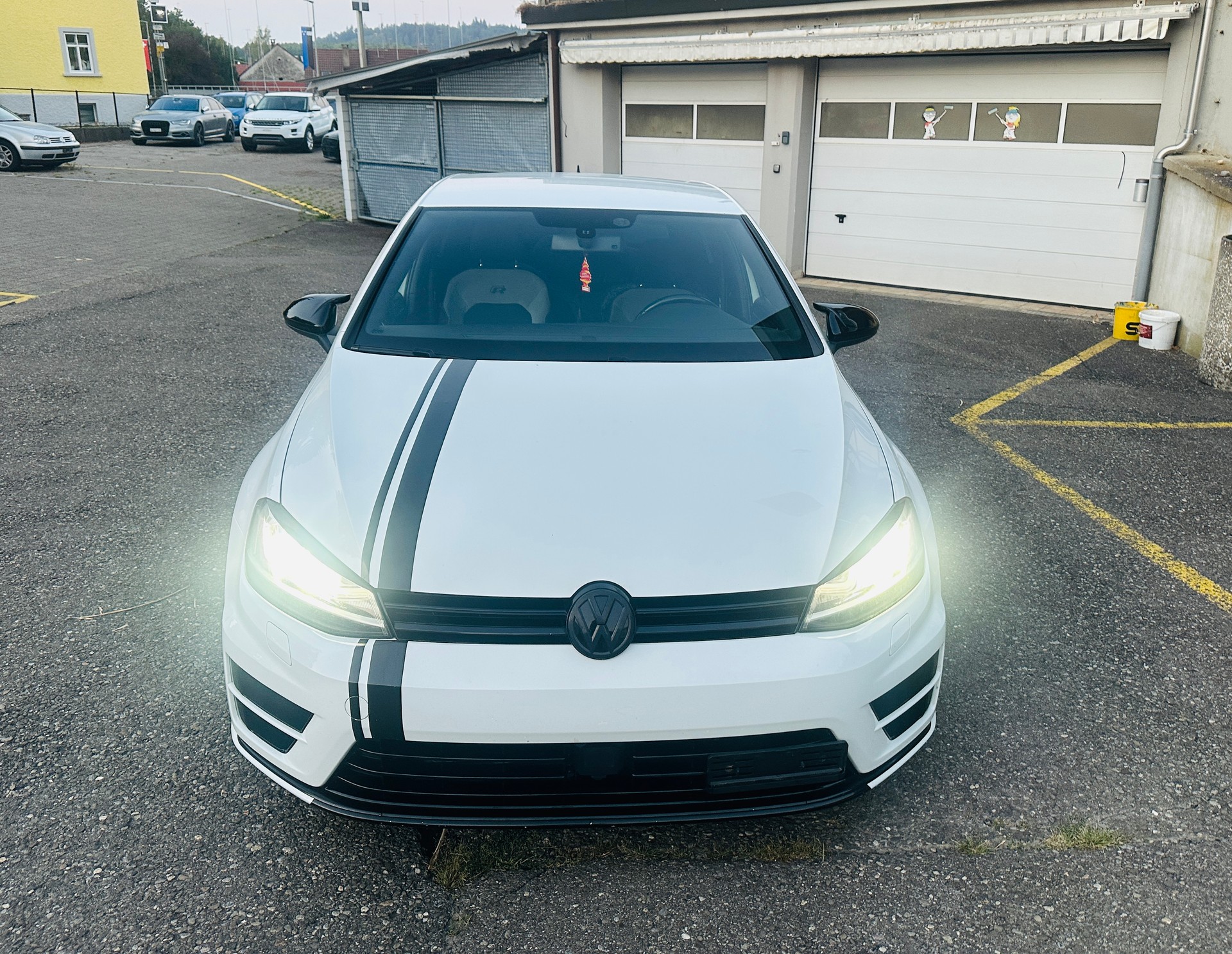 VW Golf 2.0 TSI R 4Motion DSG-image-3