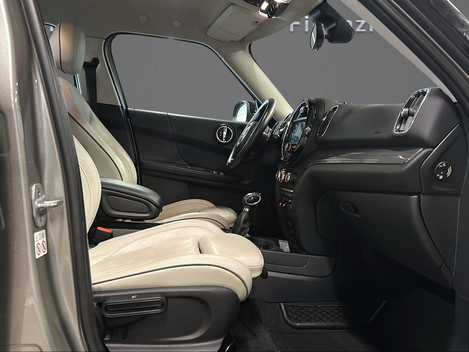 MINI Countryman Cooper ALL4 Steptronic-image-9