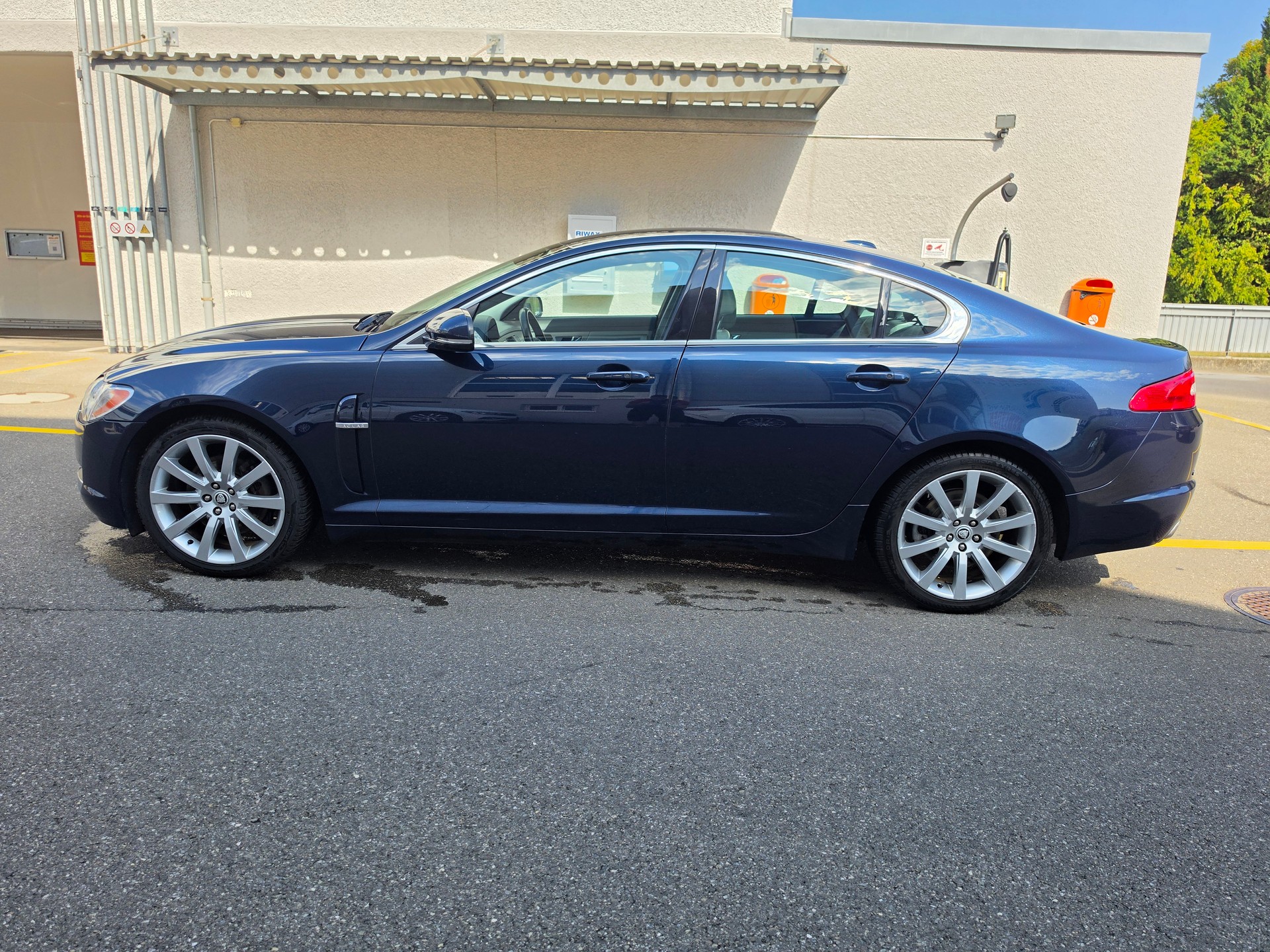 JAGUAR XF 3.0 V6 Premium Luxury-image-7