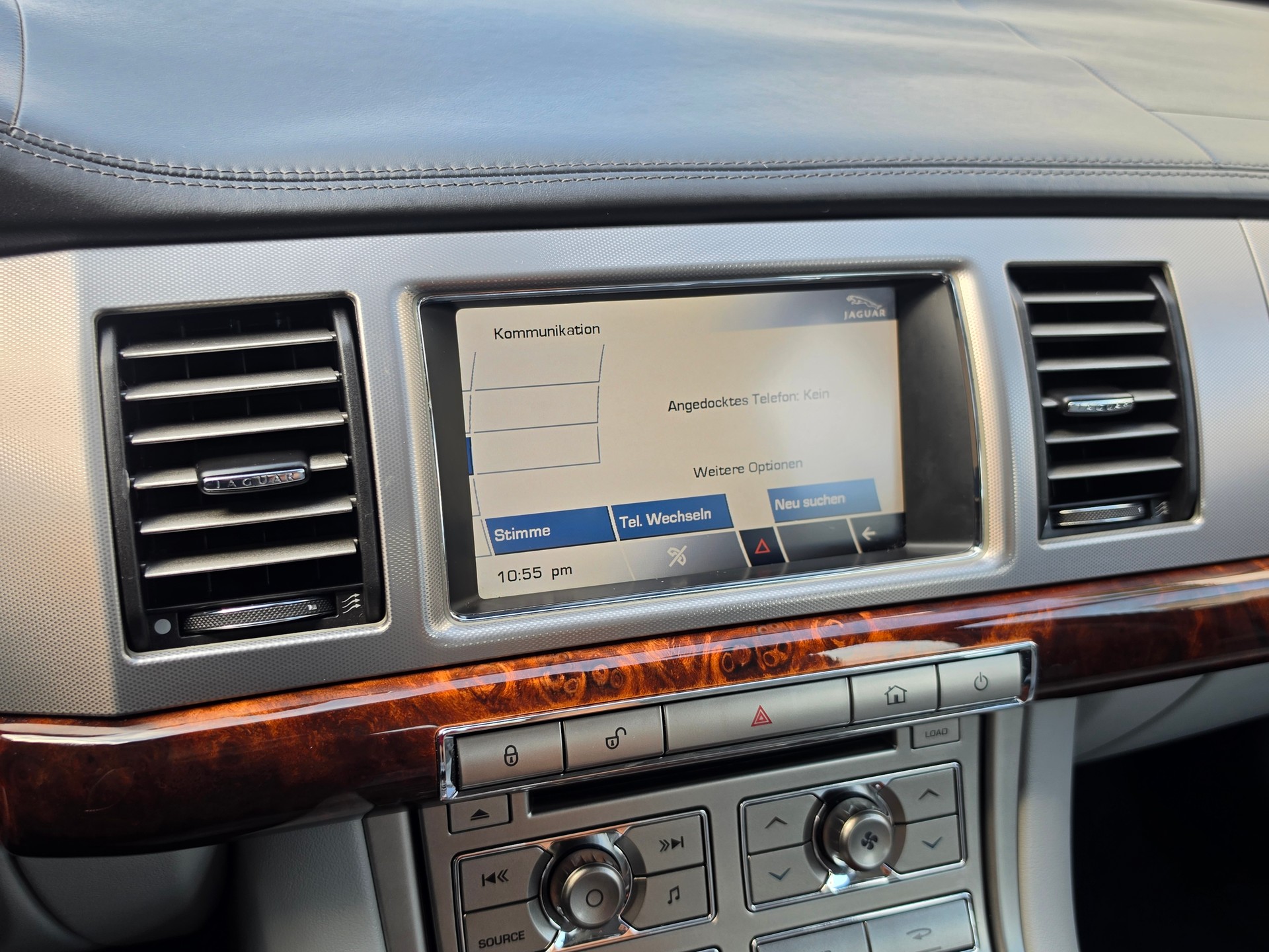 JAGUAR XF 3.0 V6 Premium Luxury-image-32