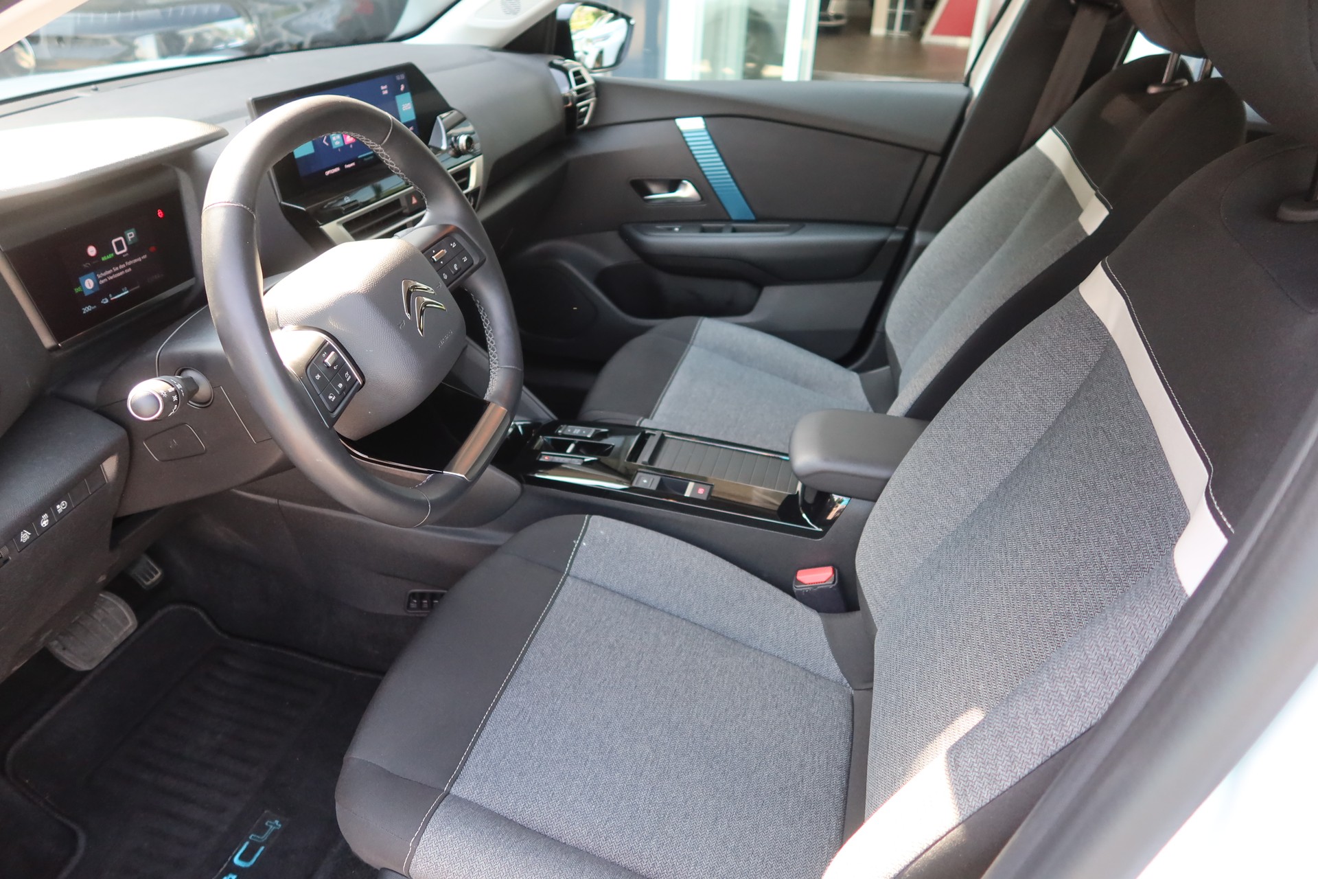 CITROEN C4 Electric Swiss Ed.-image-6