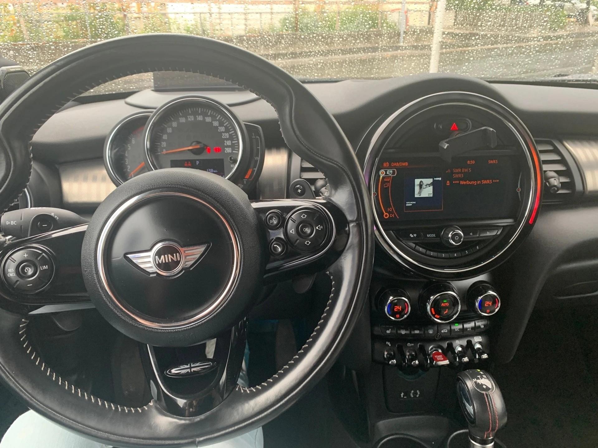 MINI Cooper S-image-4