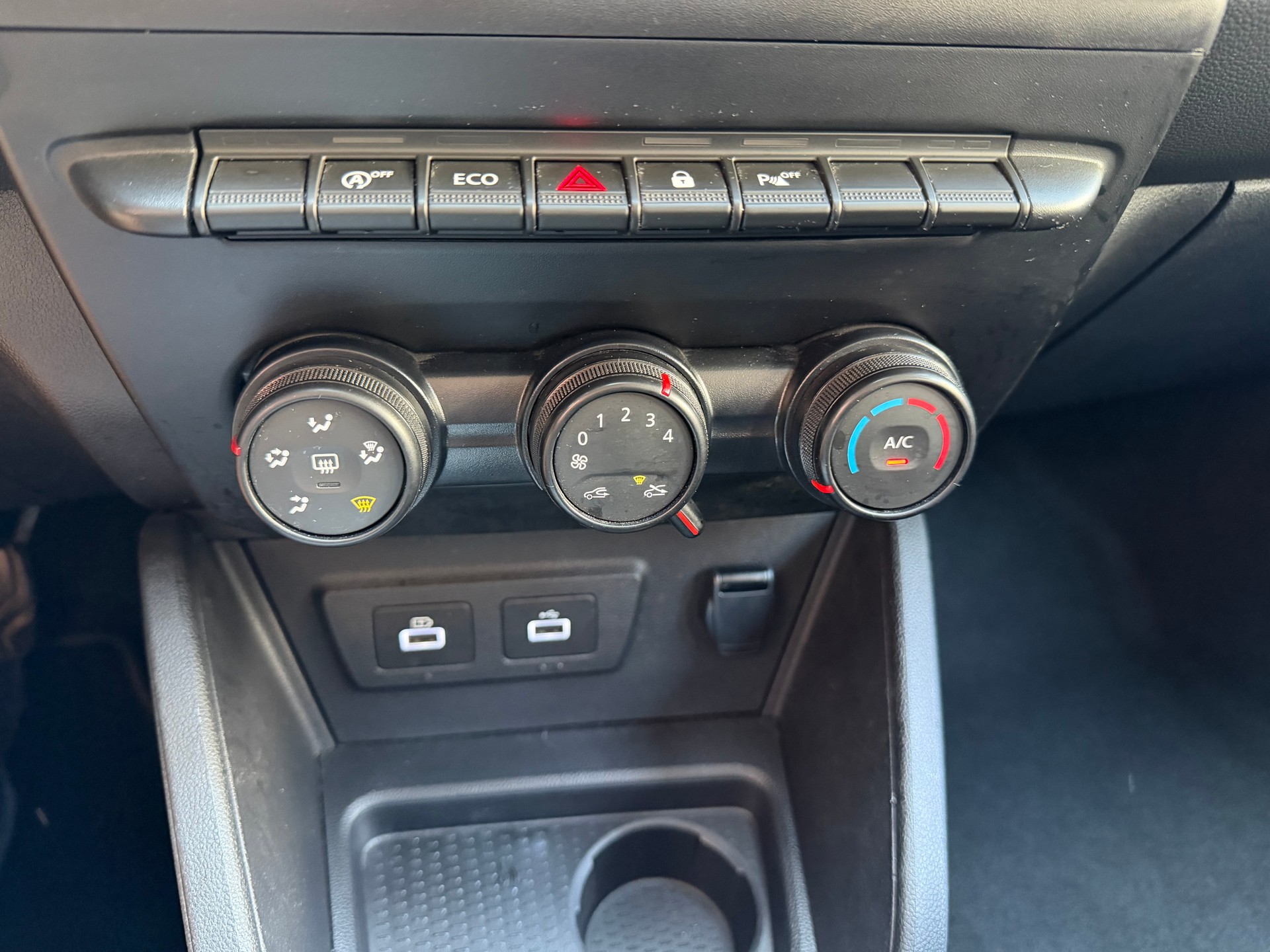 DACIA Duster Blue dCi 115 Comfort 4x2-image-9