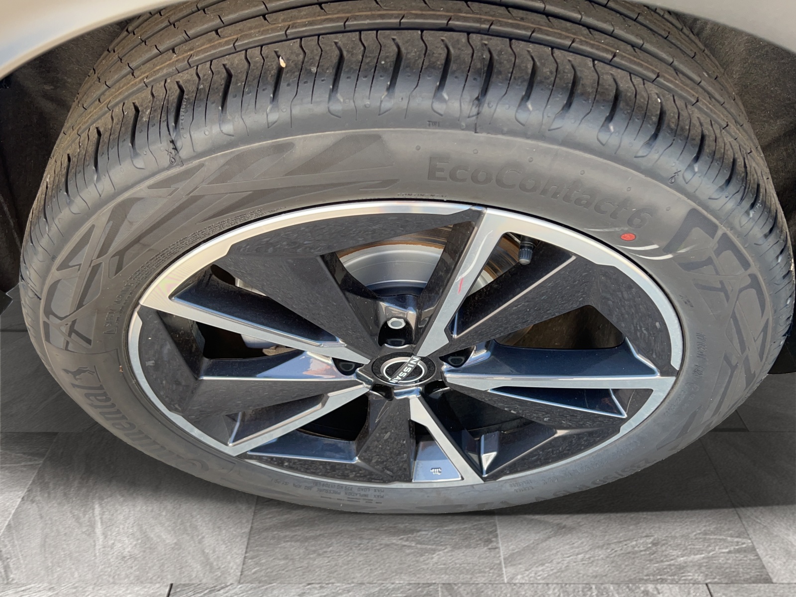 NISSAN Qashqai 1.3 DIG-T 158 Tekna-image-8