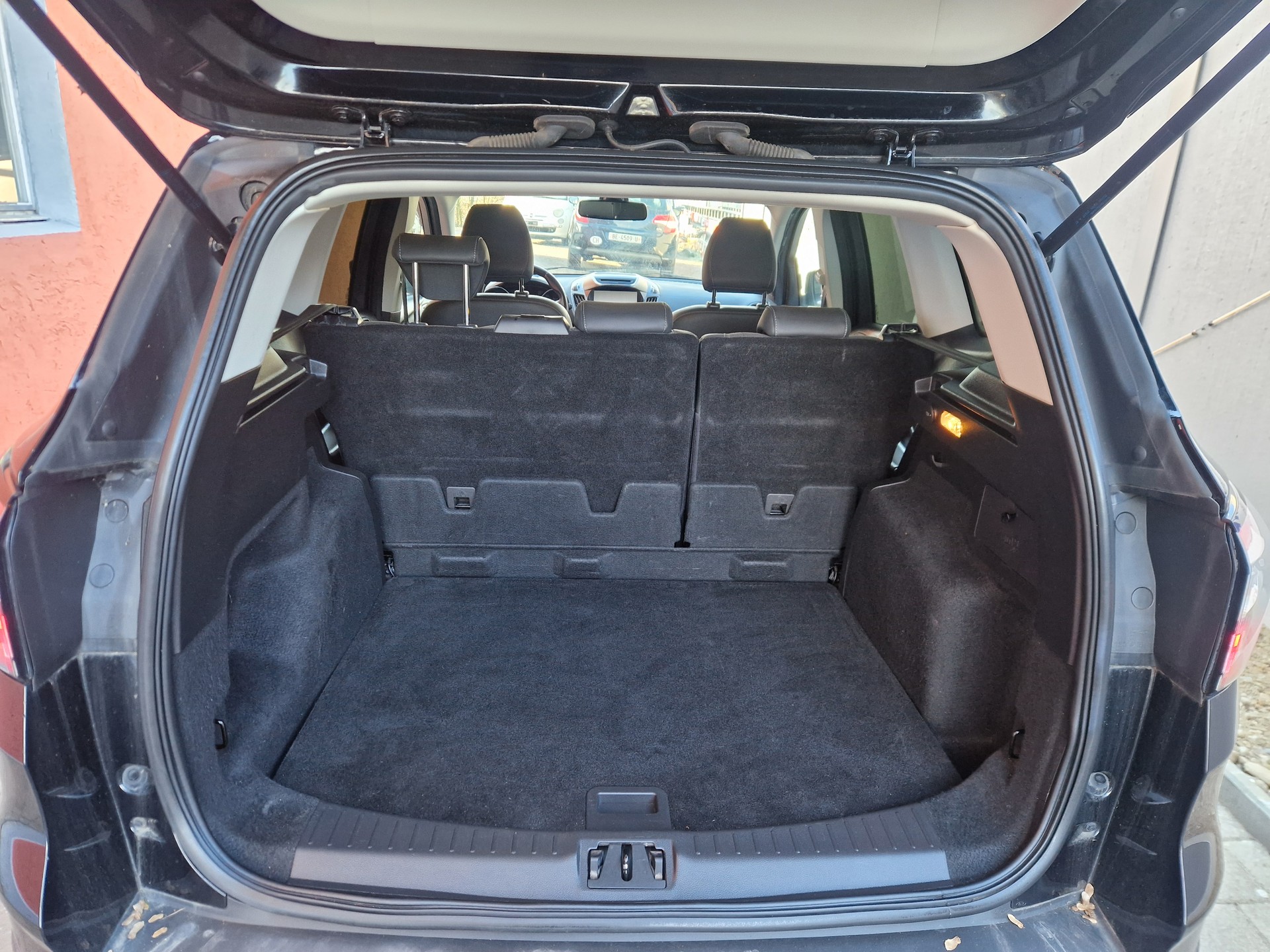 FORD Kuga 2.0 TDCi Titanium 4WD PowerShift-image-6