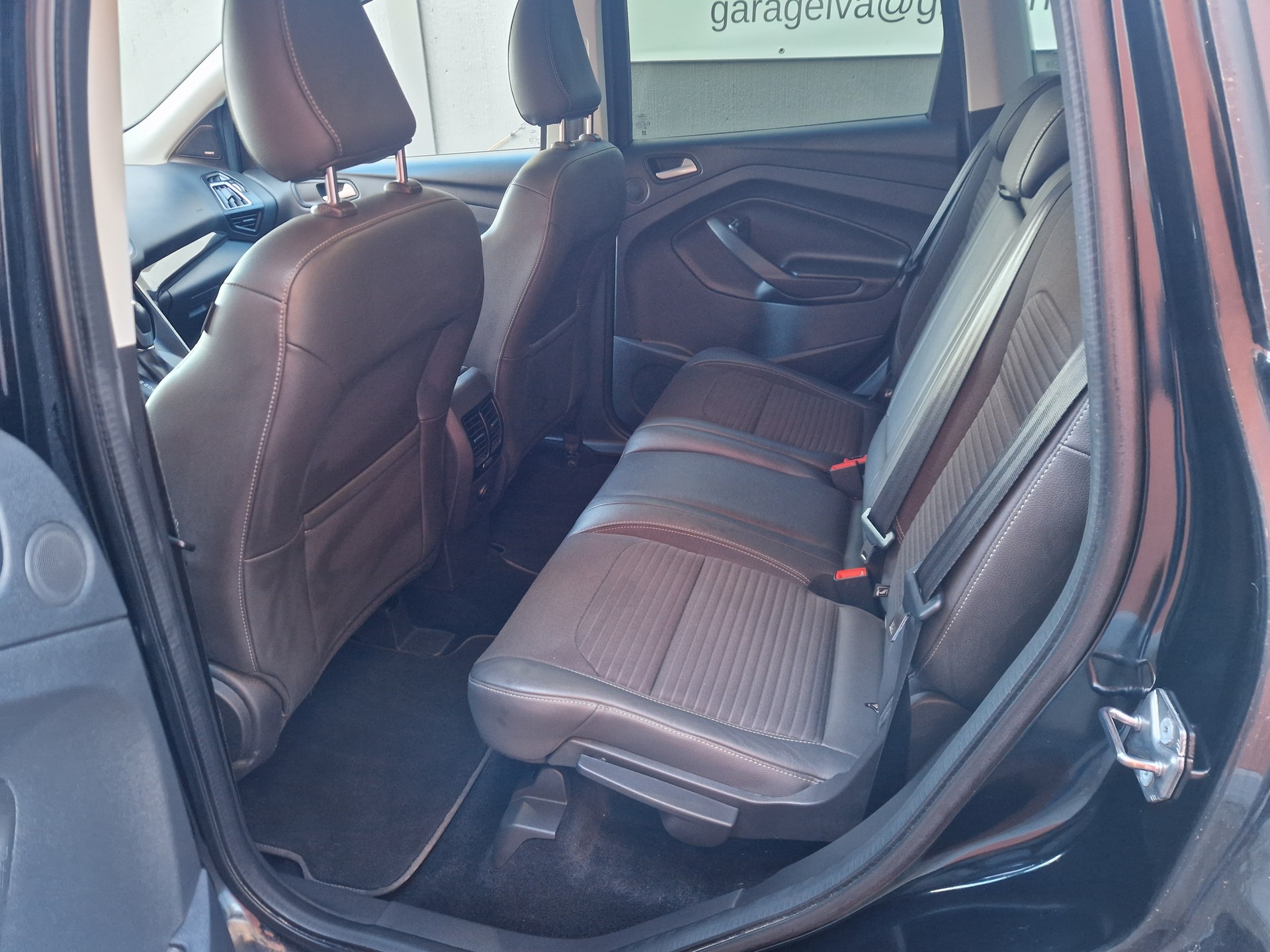 FORD Kuga 2.0 TDCi Titanium 4WD PowerShift-image-7
