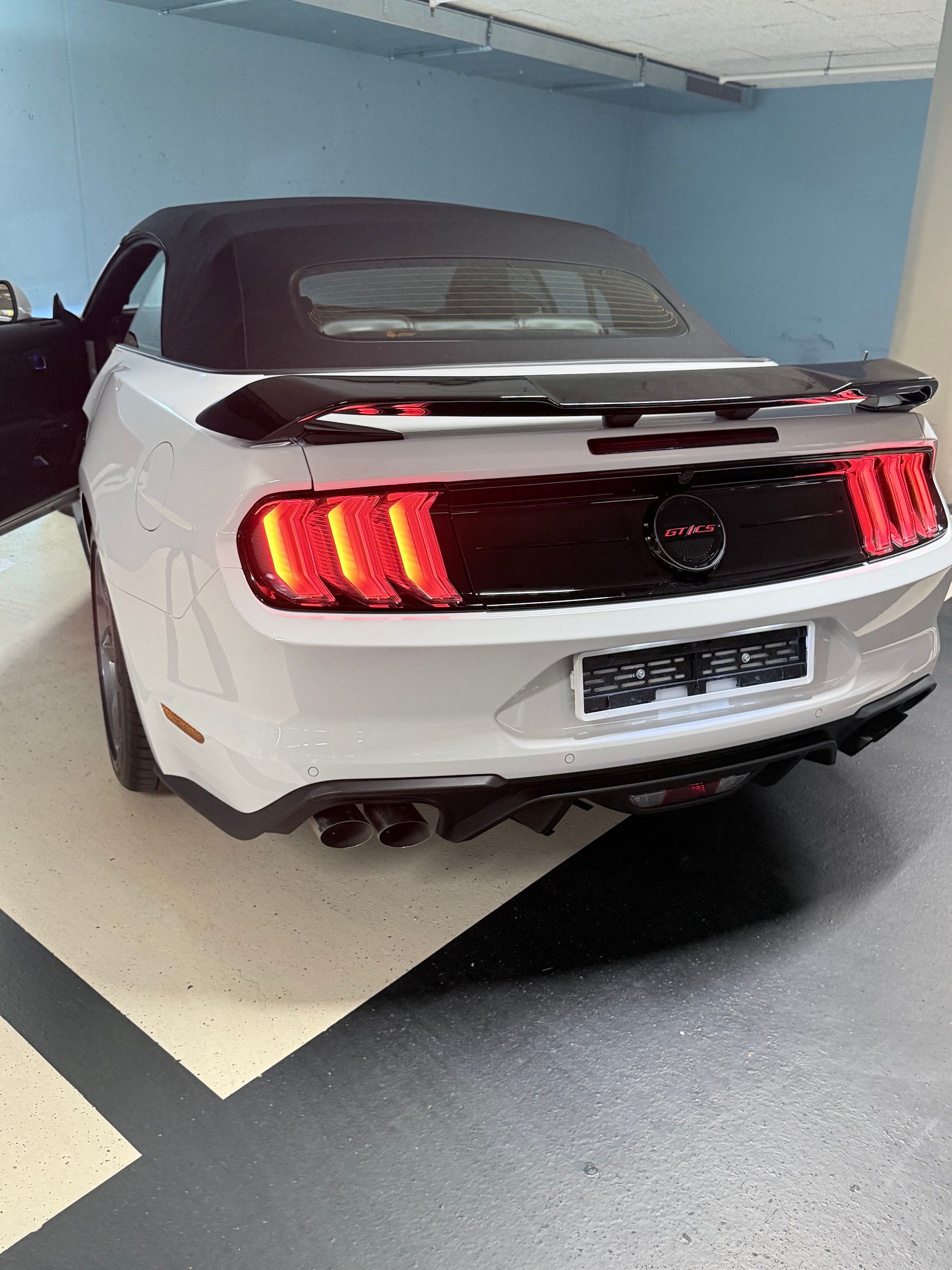 FORD Mustang GT V8 5.0 California Special-image-9