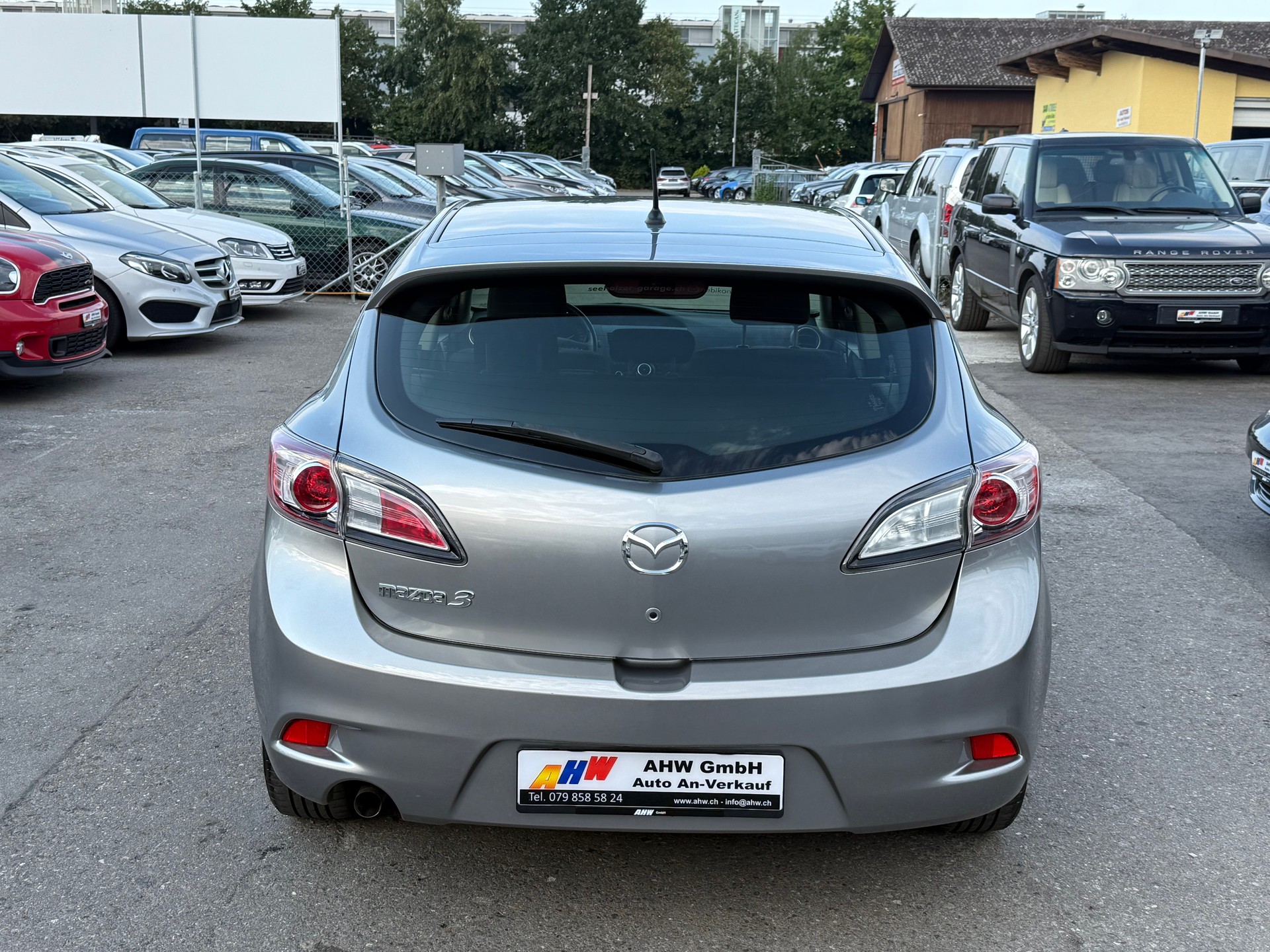 MAZDA 3 1.6 16V Exclusive / Ab MFK 11.2025 / 8-fach bereift / Servicegepflegt bei Mazda / Tempomat / 2 Zonen Klimaautomatik-image-4