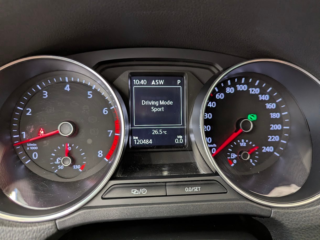 VW Polo 1.4 TSI BlueGT DSG*CH-AUTO 1.HAND MFK 26 XENON-LED PANO ALCANTARA NAVI CAM KLIMA ACC-TEMPOMAT*-image-8