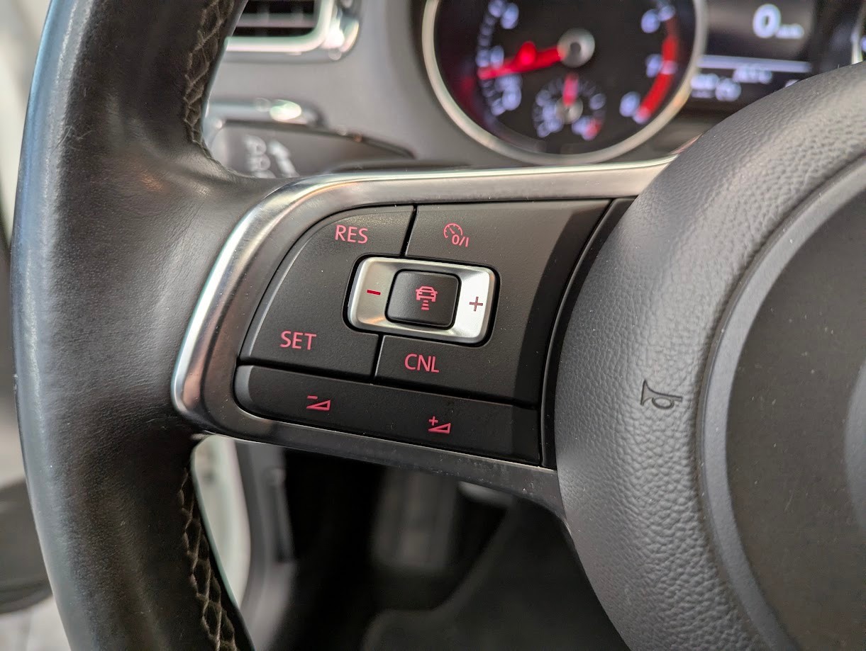 VW Polo 1.4 TSI BlueGT DSG*CH-AUTO 1.HAND MFK 26 XENON-LED PANO ALCANTARA NAVI CAM KLIMA ACC-TEMPOMAT*-image-9