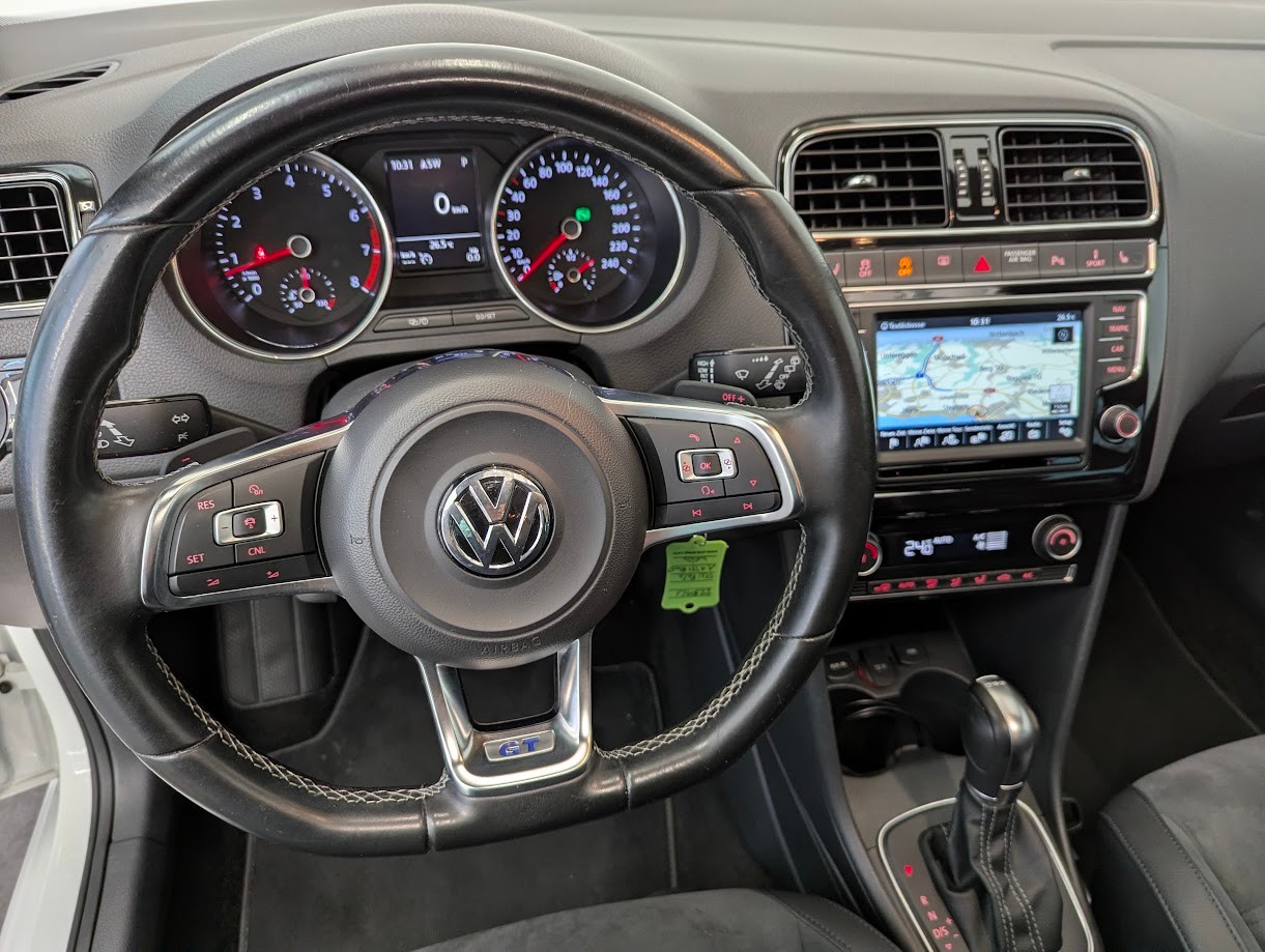 VW Polo 1.4 TSI BlueGT DSG*CH-AUTO 1.HAND MFK 26 XENON-LED PANO ALCANTARA NAVI CAM KLIMA ACC-TEMPOMAT*-image-6