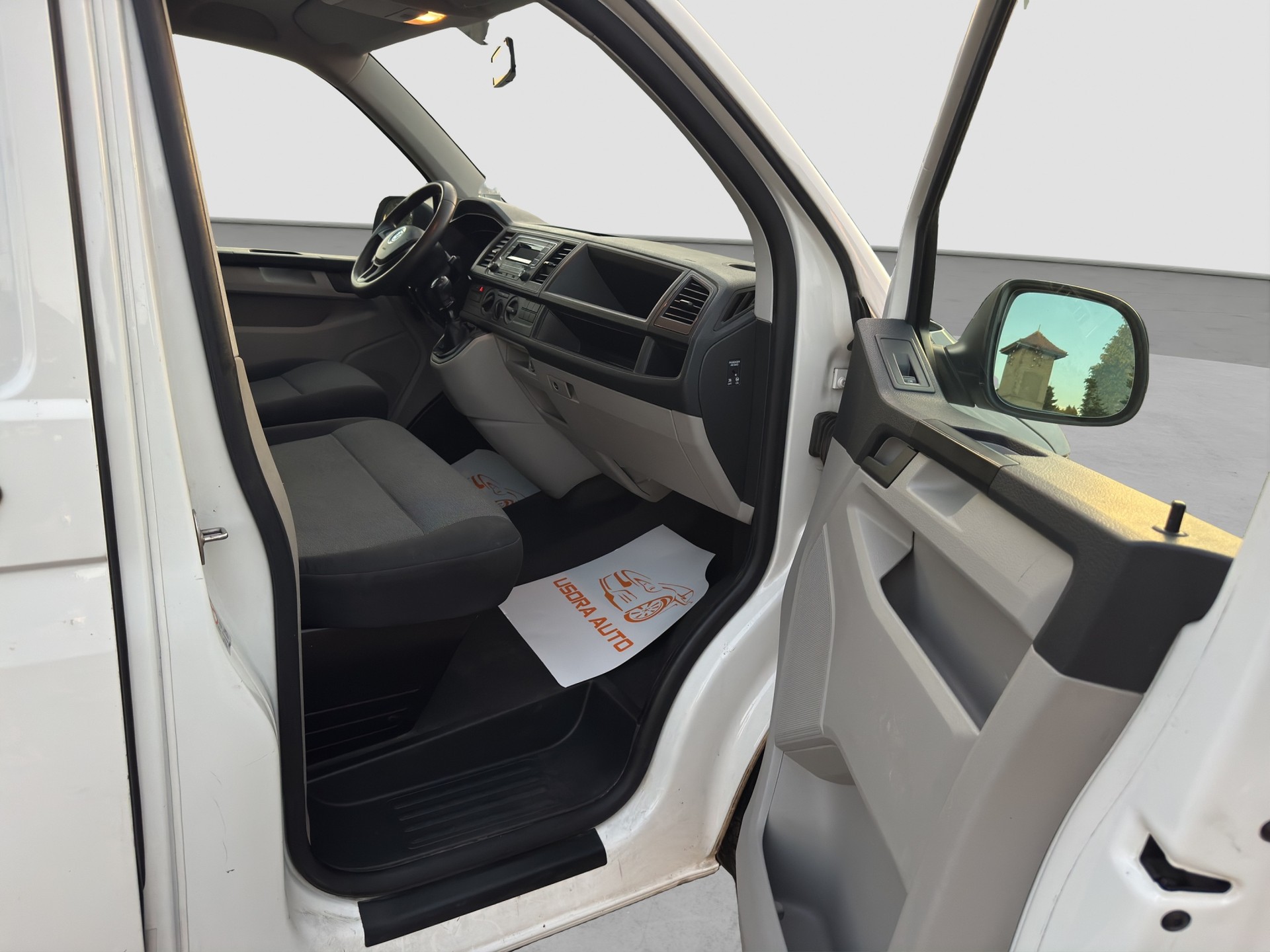 VW TRANSPORTER-image-14
