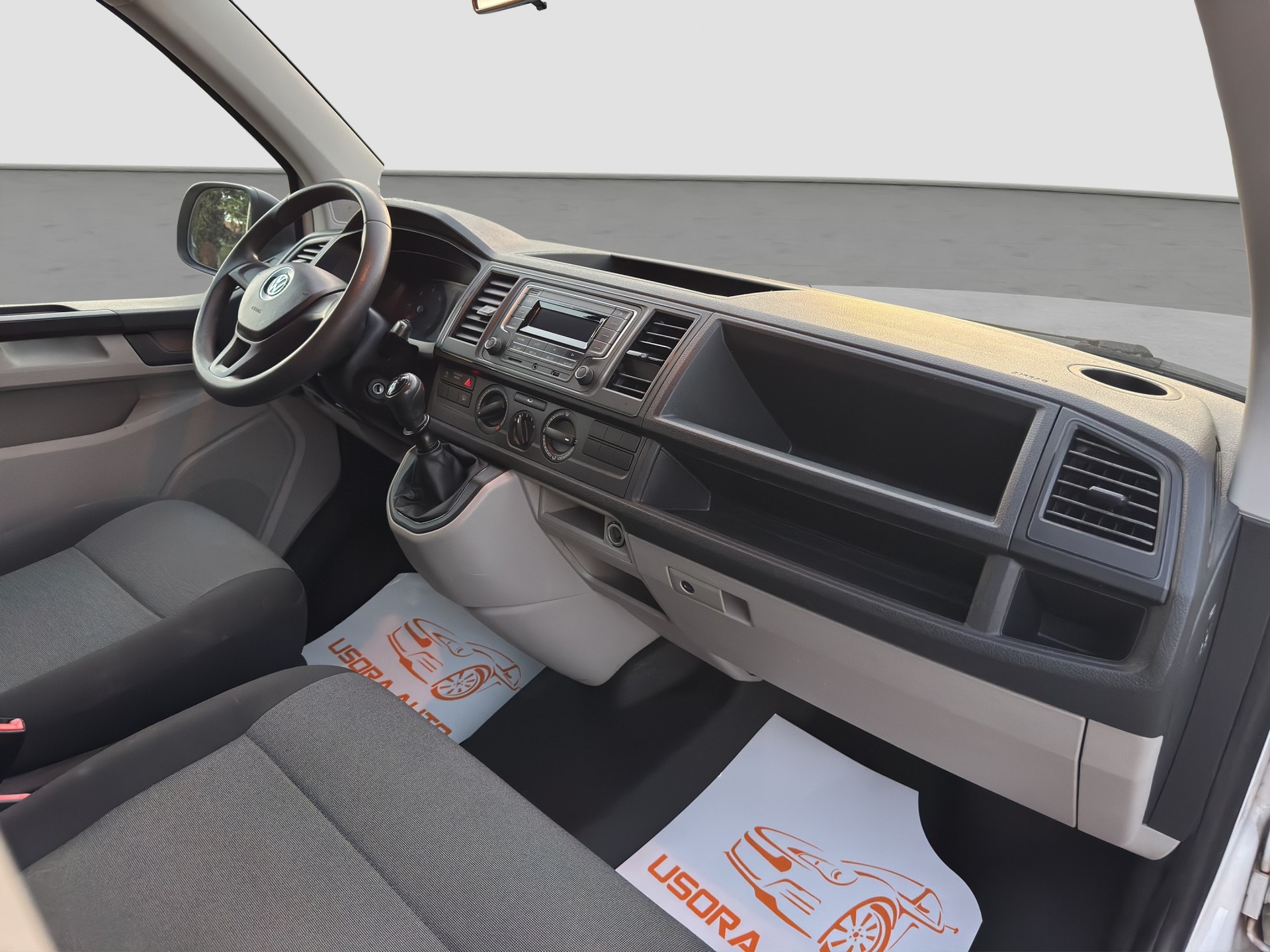 VW TRANSPORTER-image-11