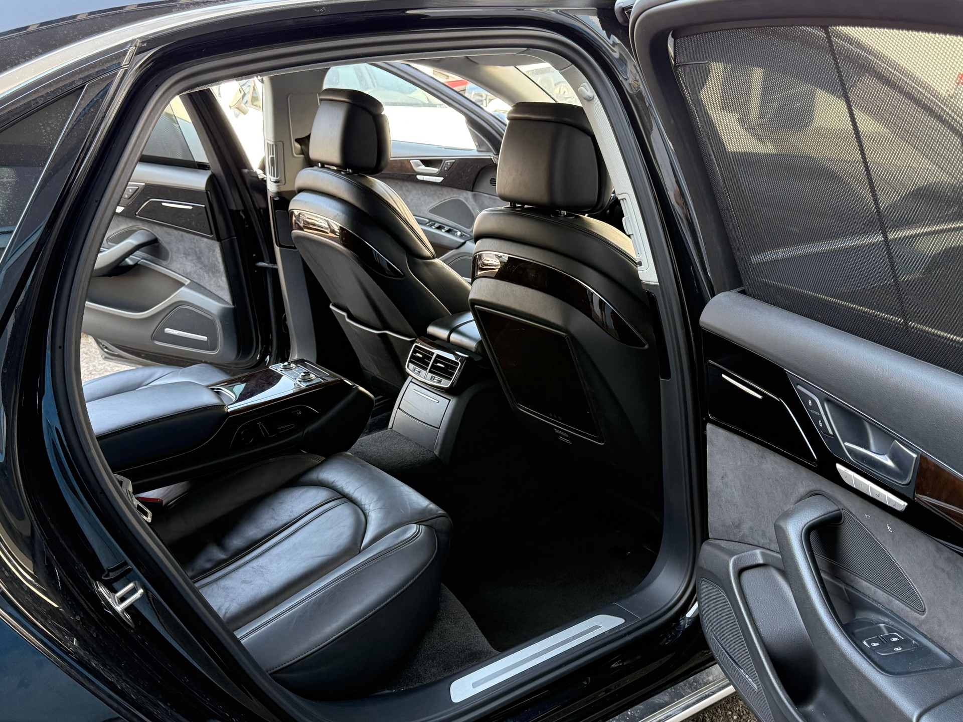 AUDI A8 L 3.0 TDI quattro tiptronic-image-7