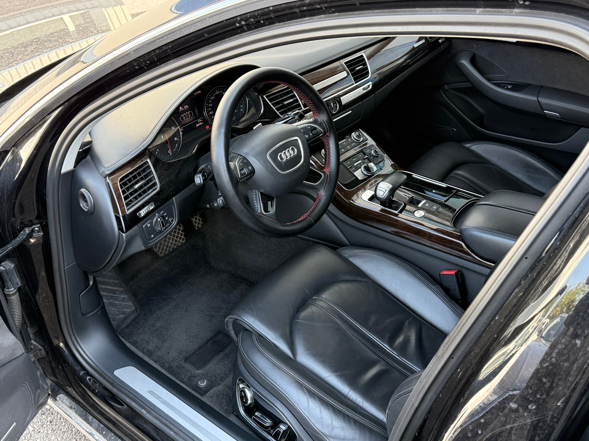 AUDI A8 L 3.0 TDI quattro tiptronic-image-5