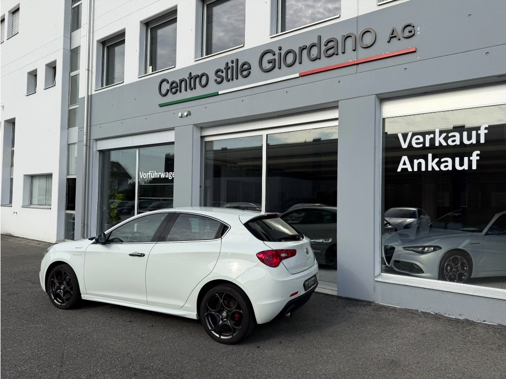 ALFA ROMEO Giulietta 1.4 MultiAir QV-Line-image-2