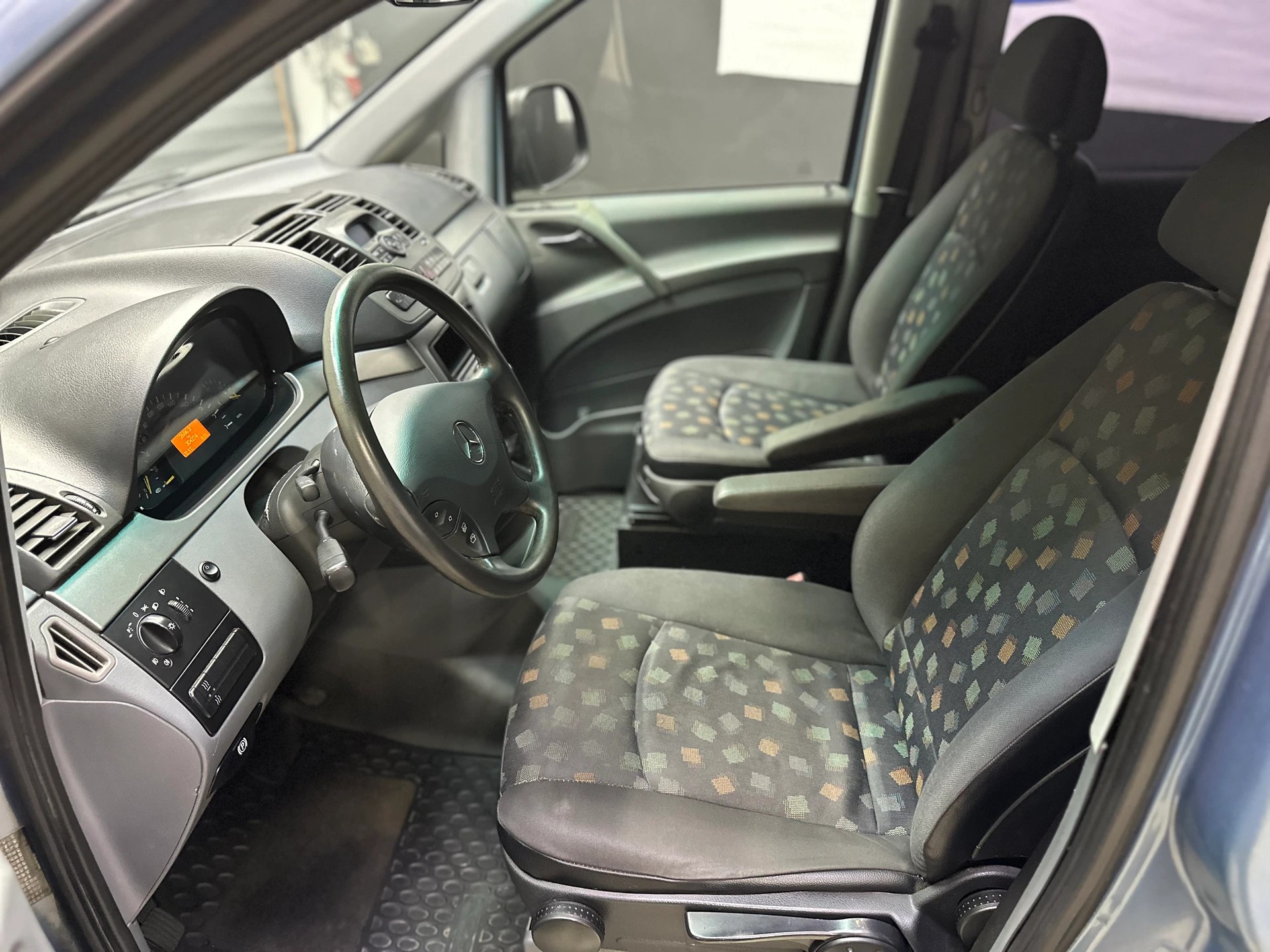 MERCEDES-BENZ Vito 115 CDI-image-9