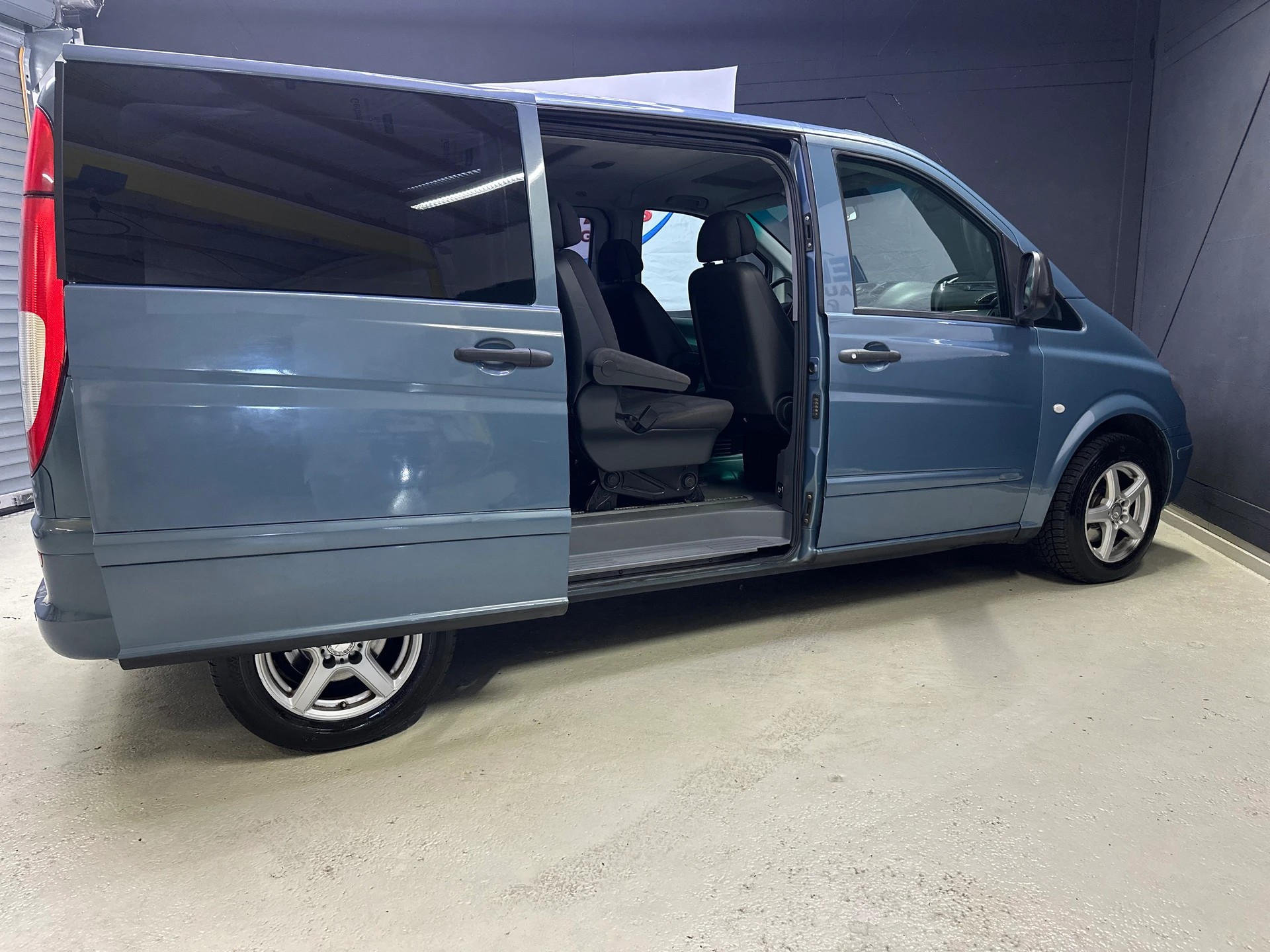 MERCEDES-BENZ Vito 115 CDI-image-8