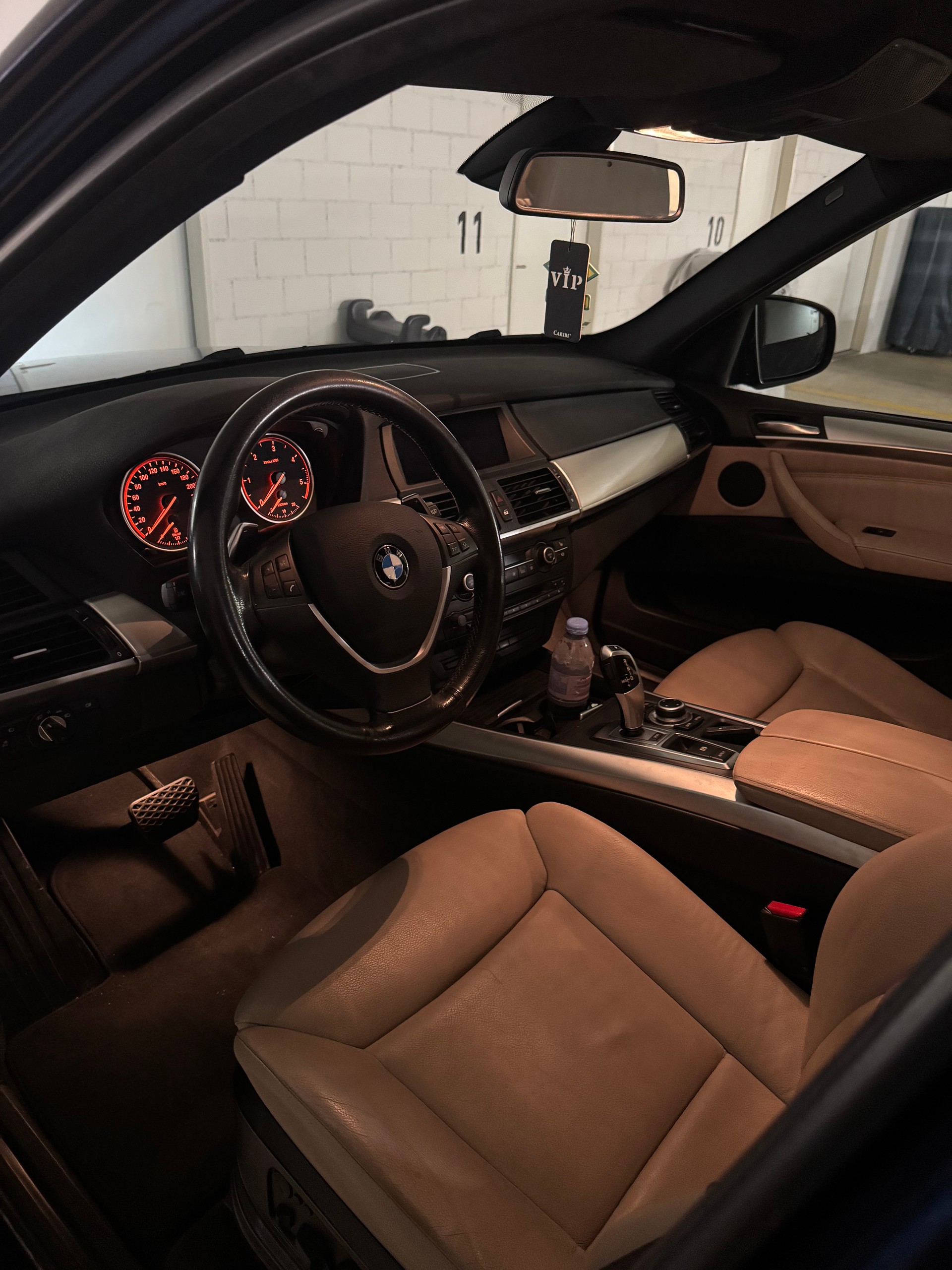 BMW 40d xDrive-image-8