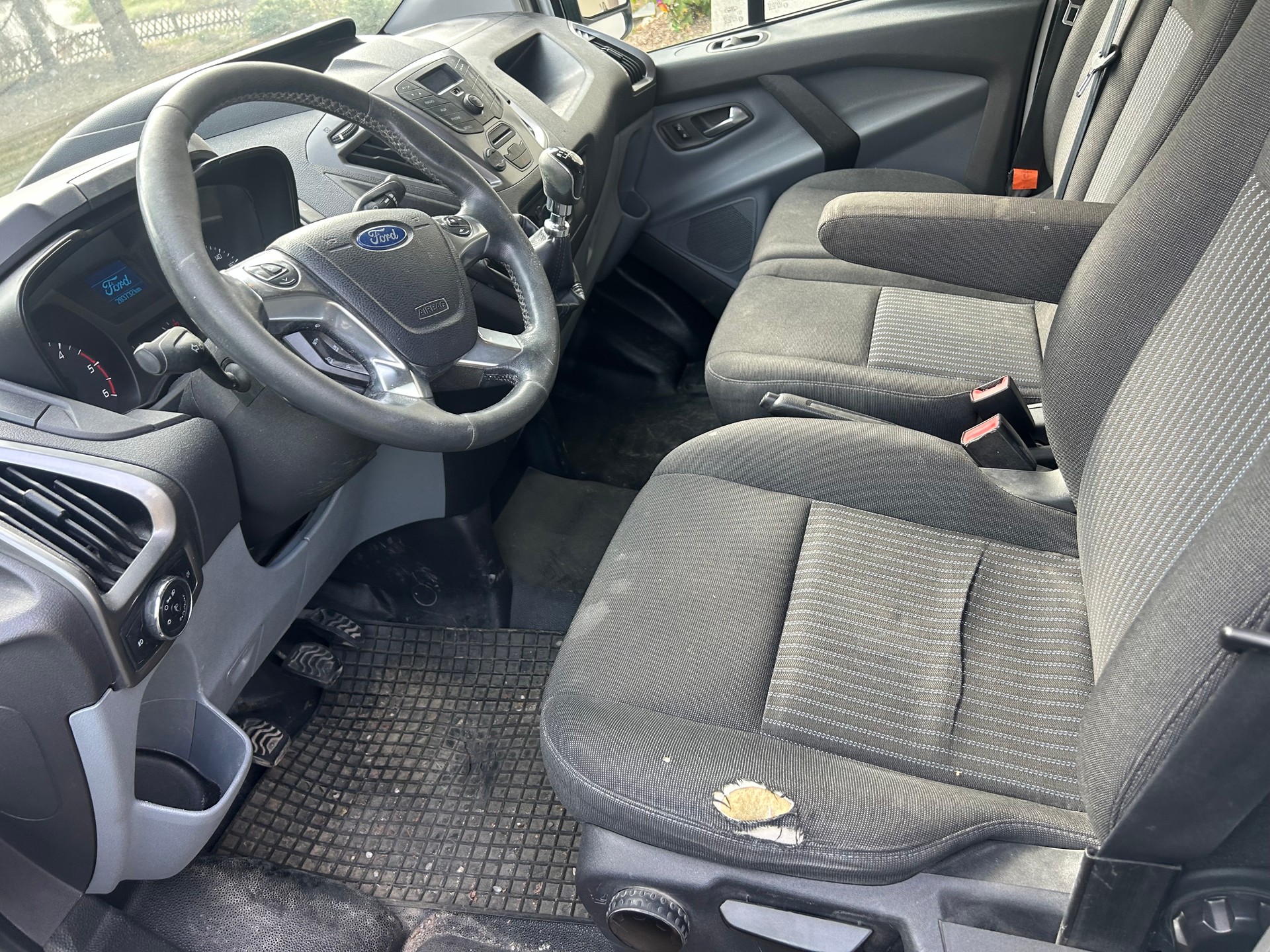 FORD Transit Custom Van 330 L1H1 Ambiente-image-9