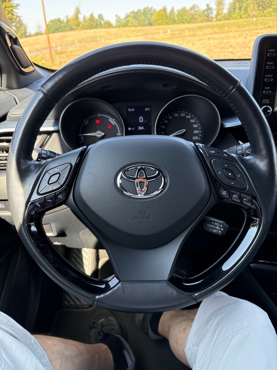 TOYOTA 2.0 VVTi HSD Trend-image-6
