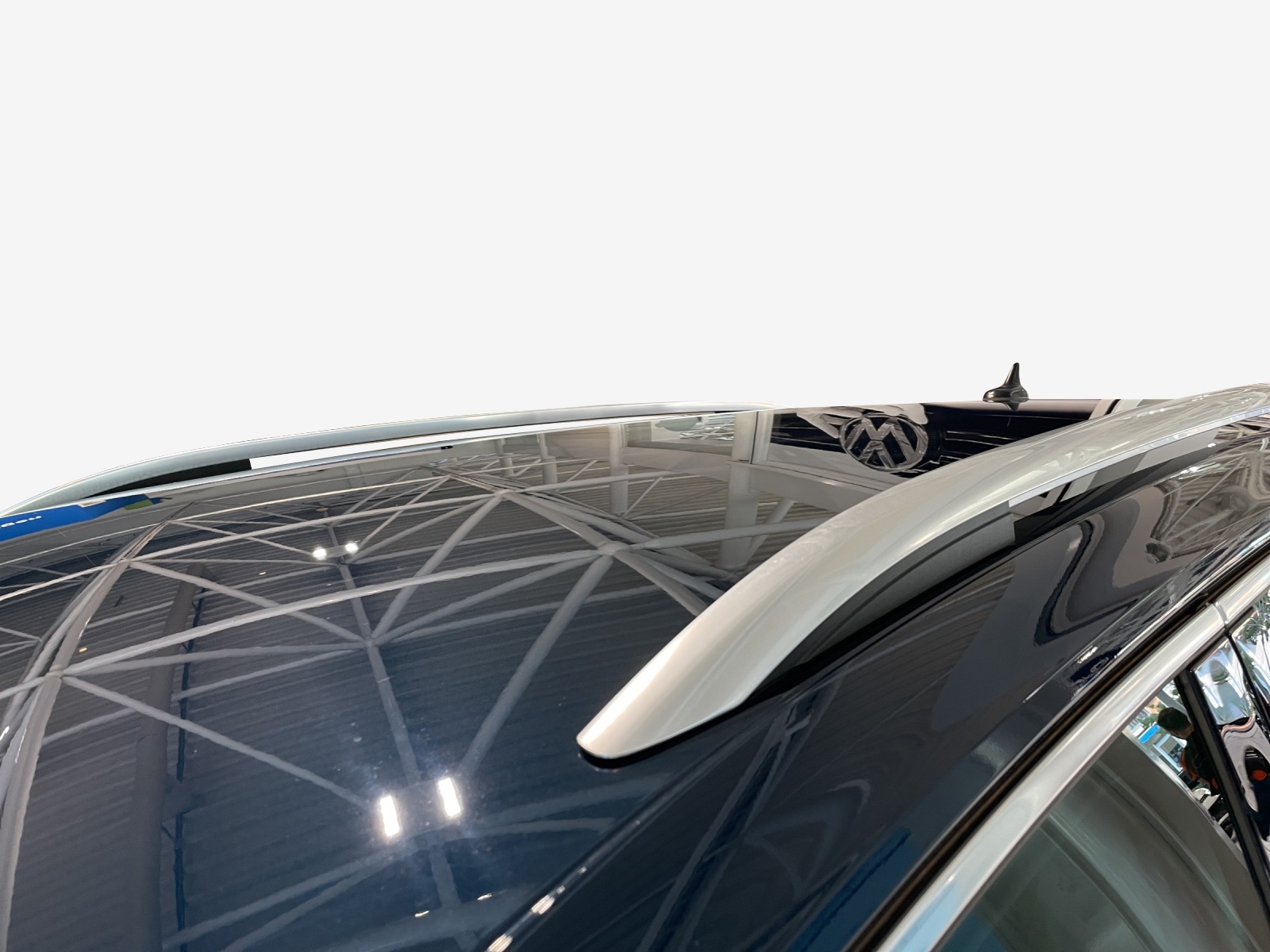 VW Tiguan 2.0TSI R-Line 4Motion DSG-image-13