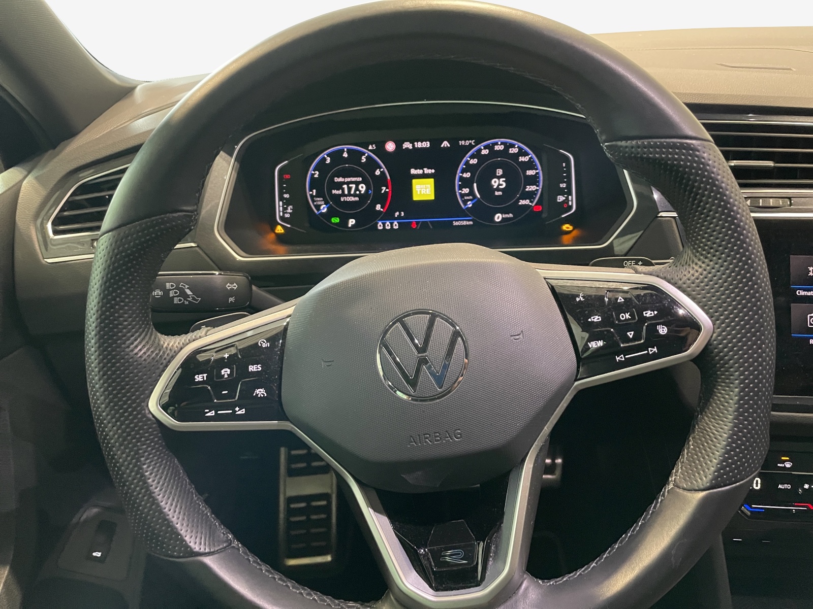 VW Tiguan 2.0TSI R-Line 4Motion DSG-image-7