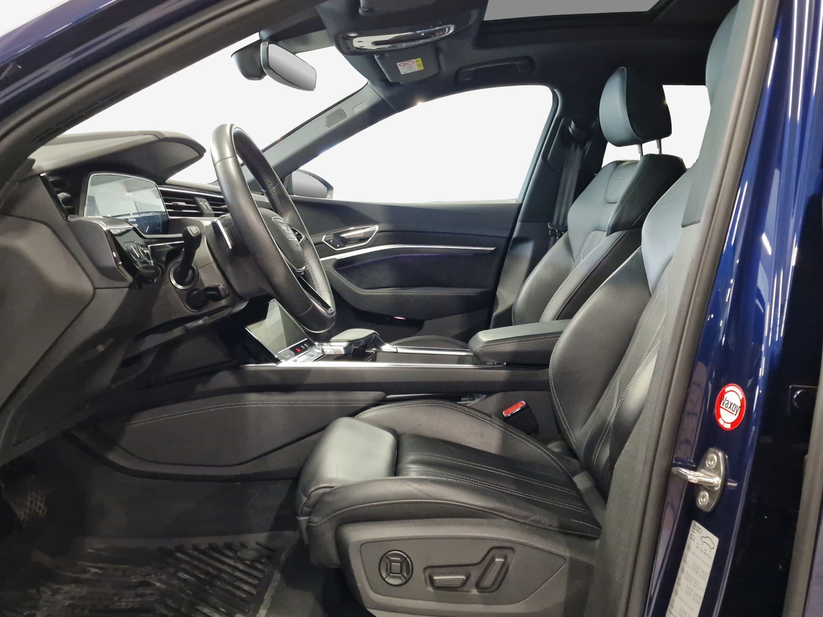 AUDI e-tron 55 S Line Black Edition quattro-image-7