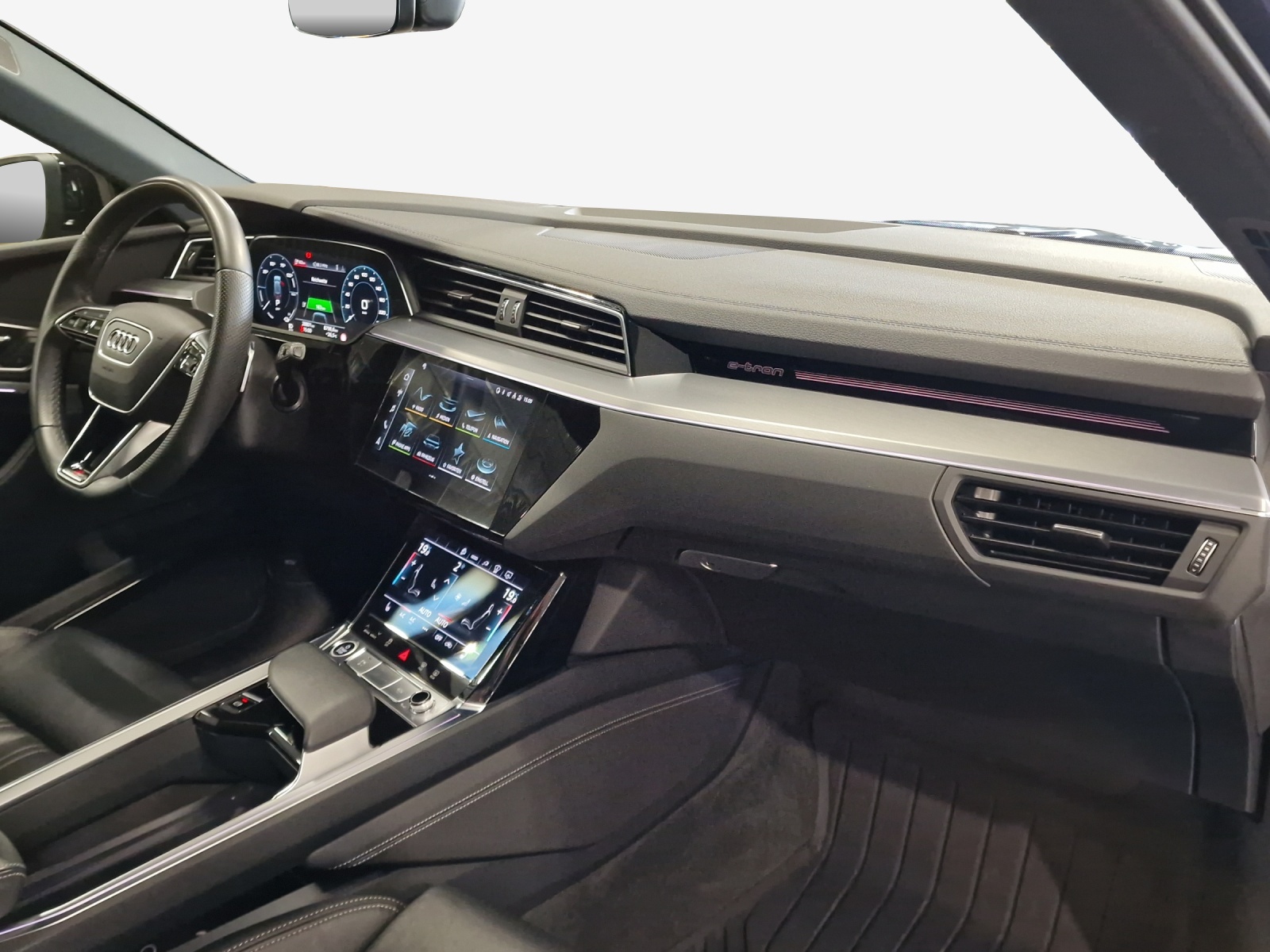 AUDI e-tron 55 S Line Black Edition quattro-image-13