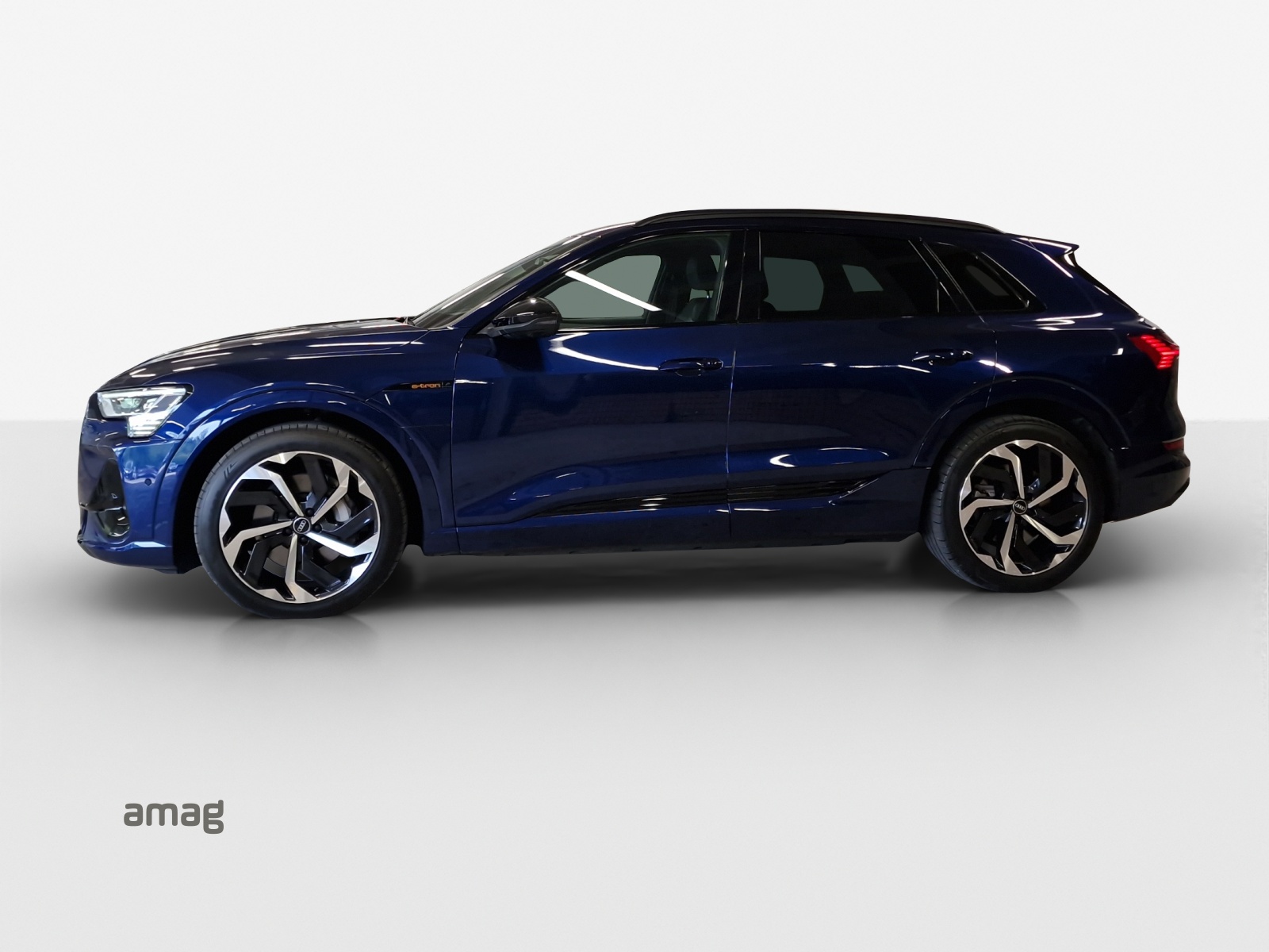 AUDI e-tron 55 S Line Black Edition quattro-image-1