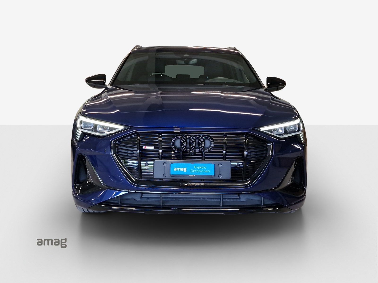 AUDI e-tron 55 S Line Black Edition quattro-image-6