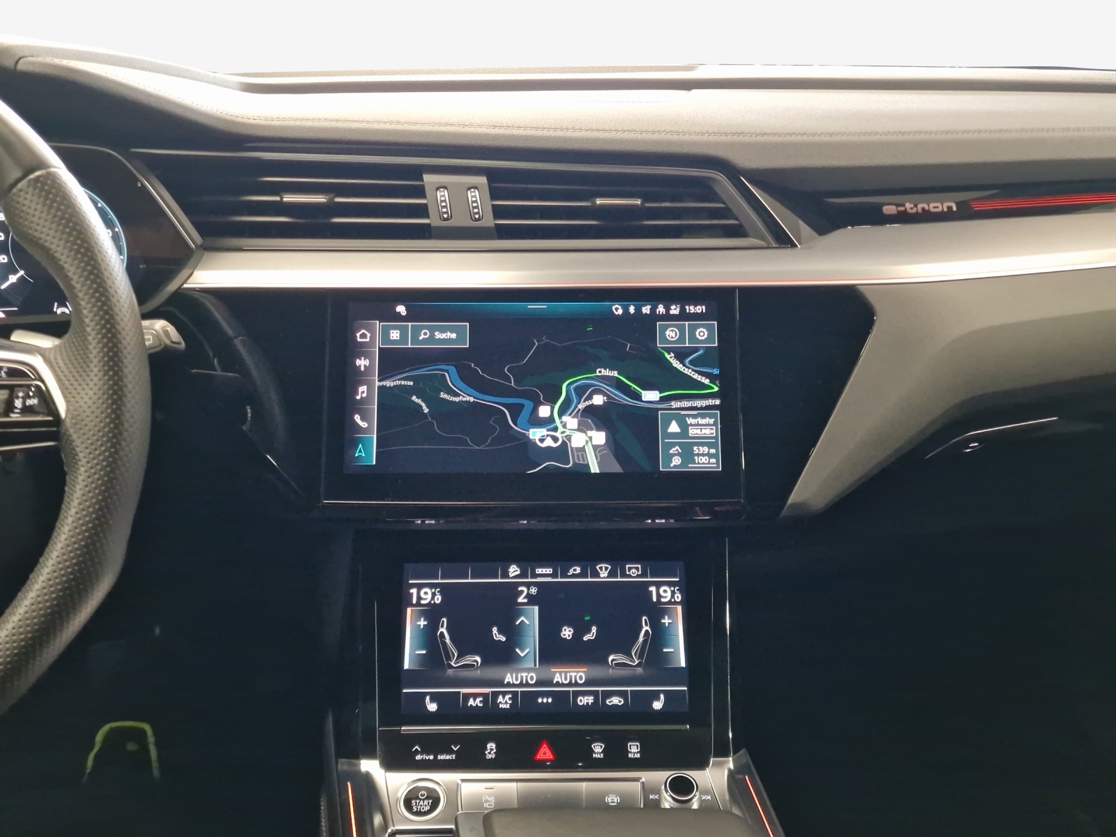 AUDI e-tron 55 S Line Black Edition quattro-image-10