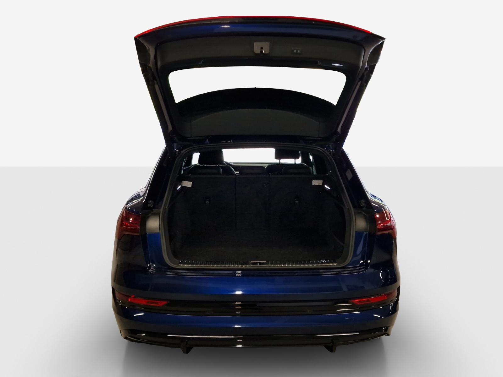 AUDI e-tron 55 S Line Black Edition quattro-image-12