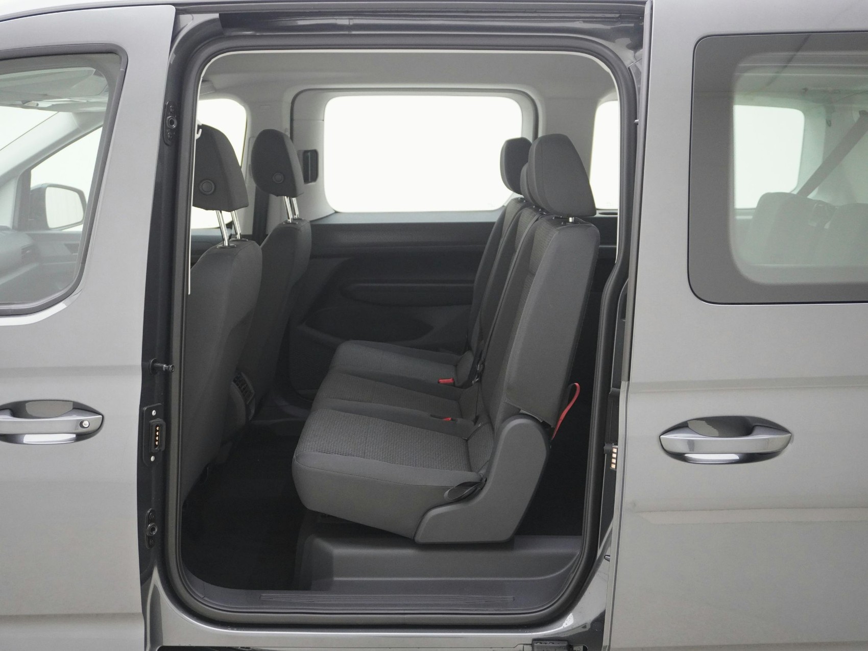VW Caddy Maxi 2.0 TDI 4Motion-image-13