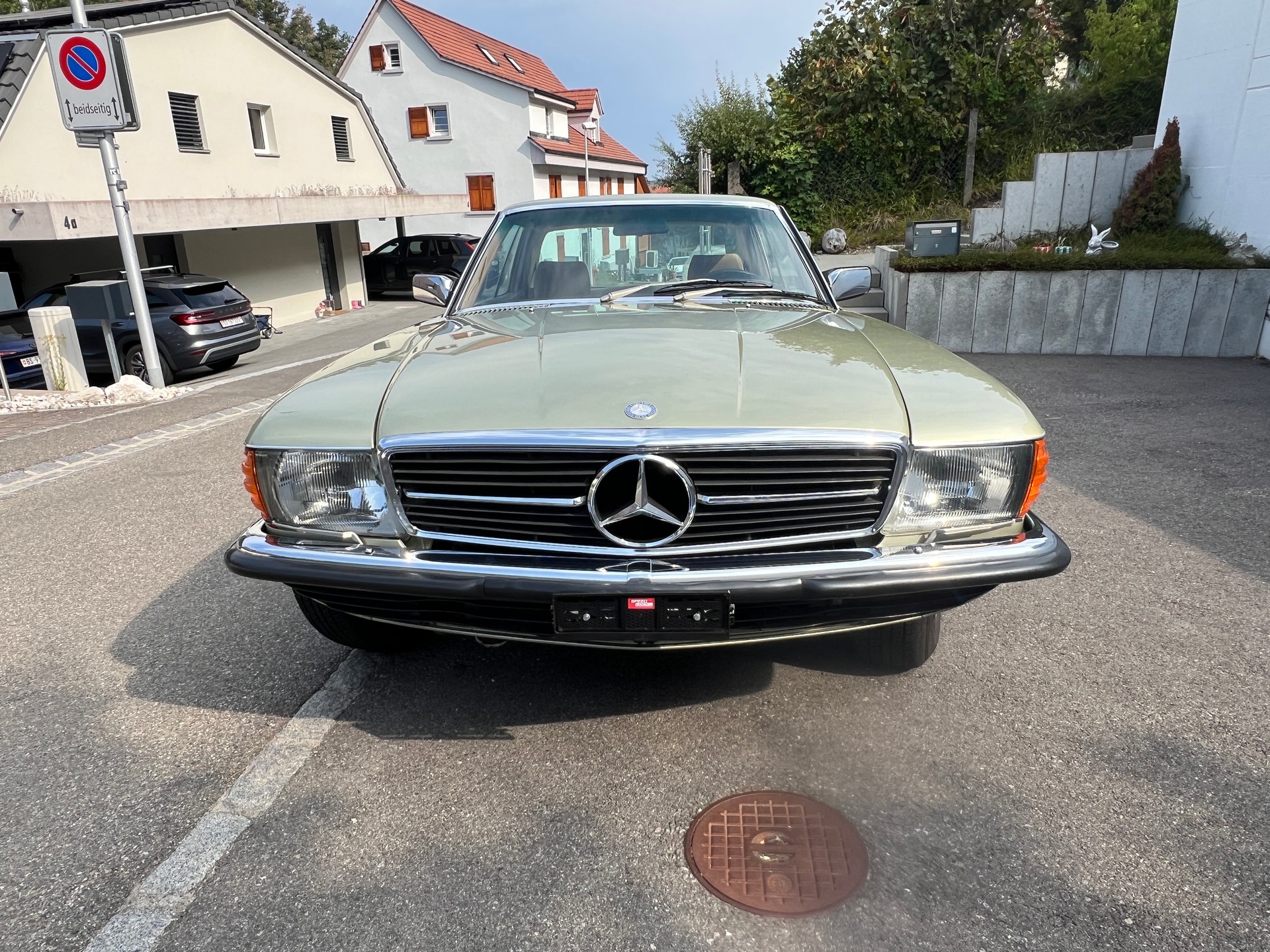 MERCEDES-BENZ SLC-image-1